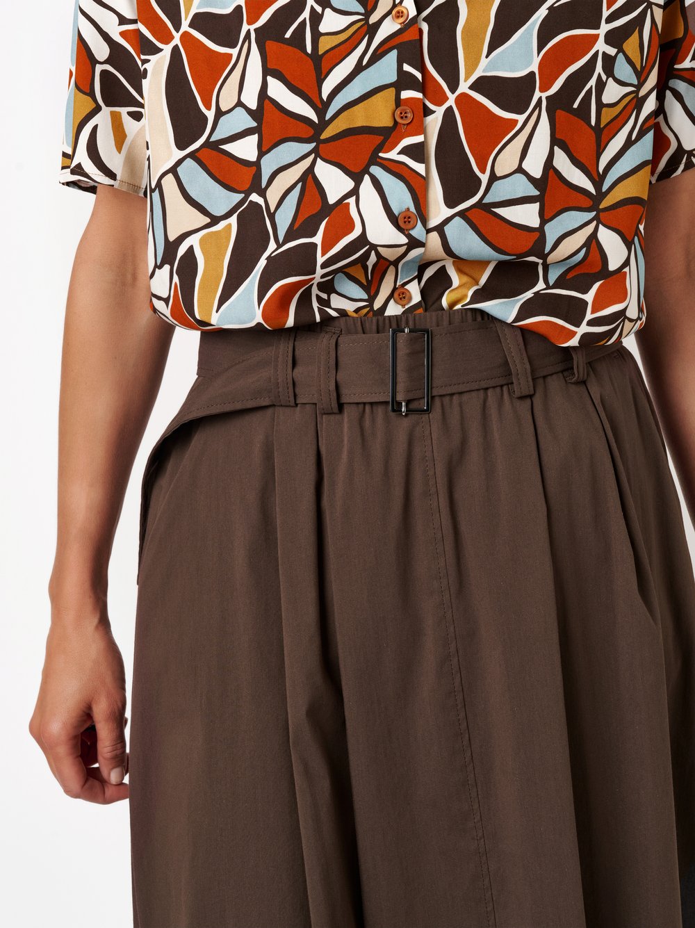 Damenrock Midi Skirt in dark brown, midi-Rock mit Bundfalten und Guertel, Detailansicht