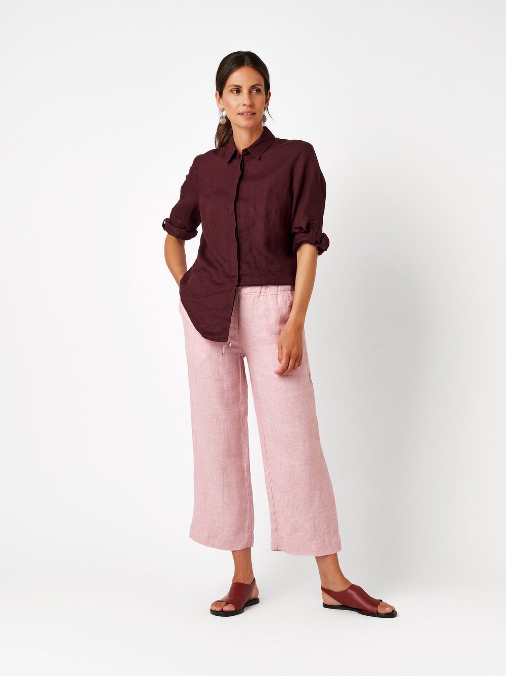 Damenhose Pia 3/4 in rose, Legere 3/4-Hose aus Leinen, Outfitansicht am Model