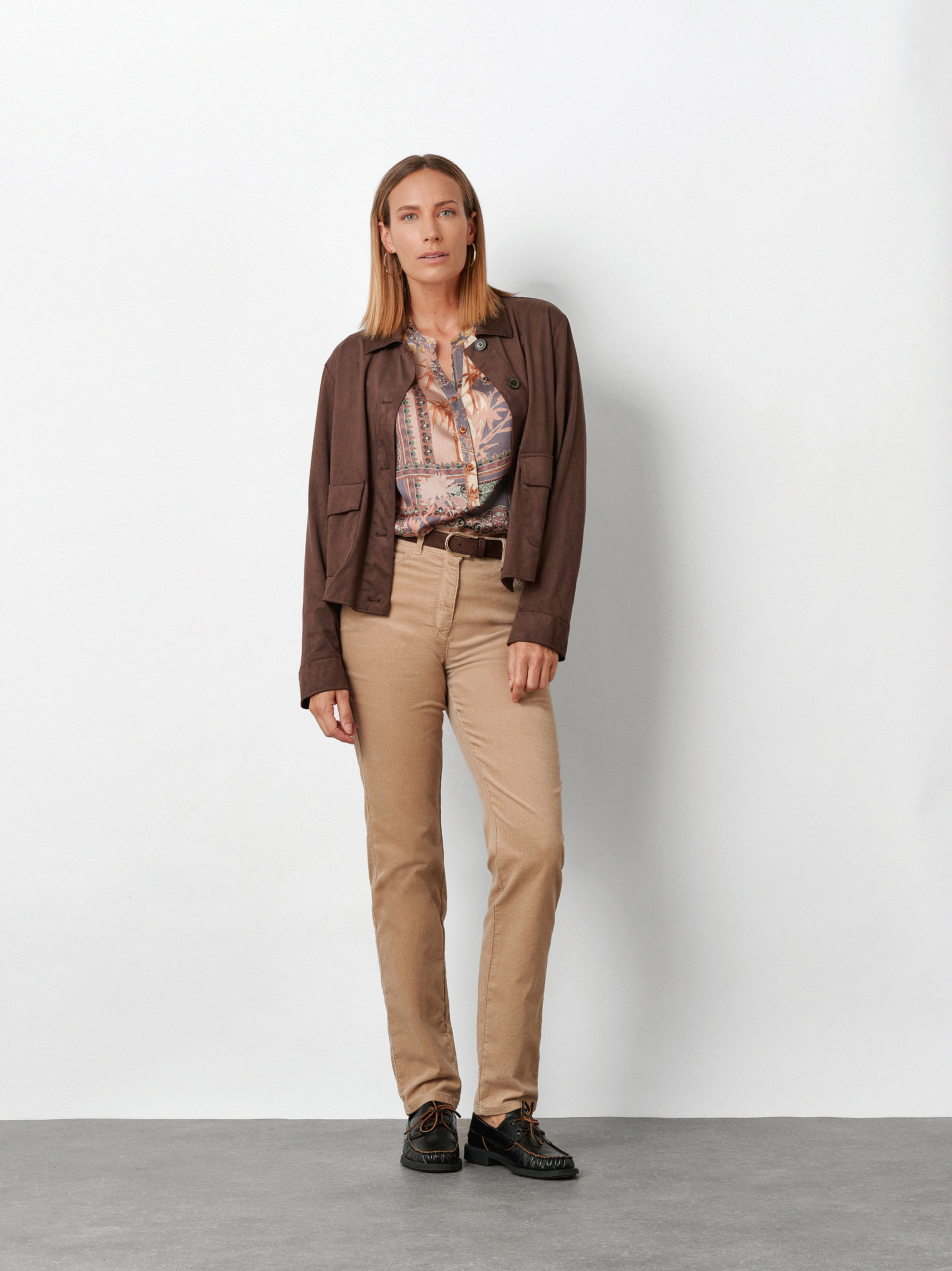 Womens trousers Be Loved in Sand, high-waist corduroy trousers, front view worn by model