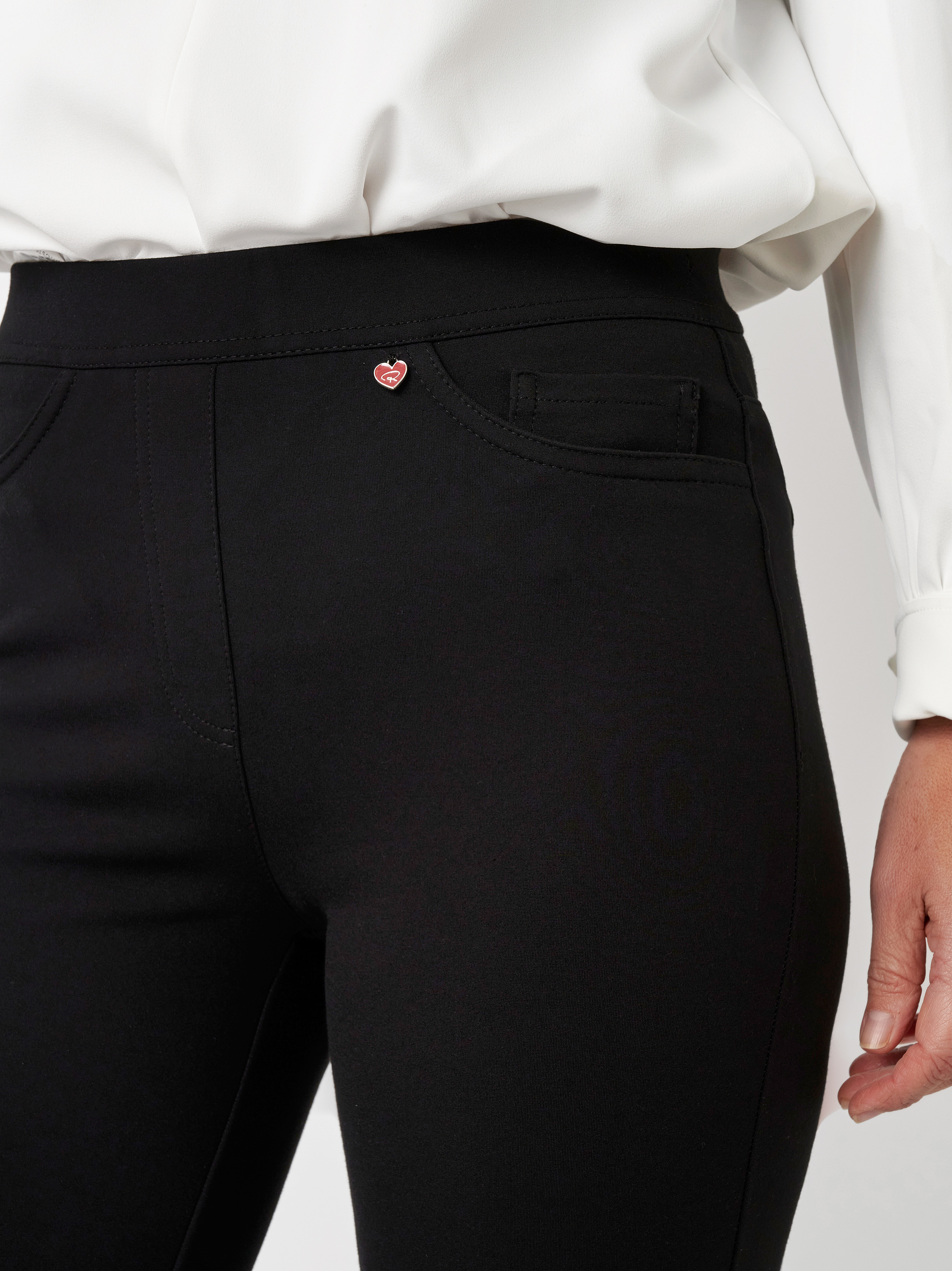 Trousers Alice black detail view Trousers Alice black detail view