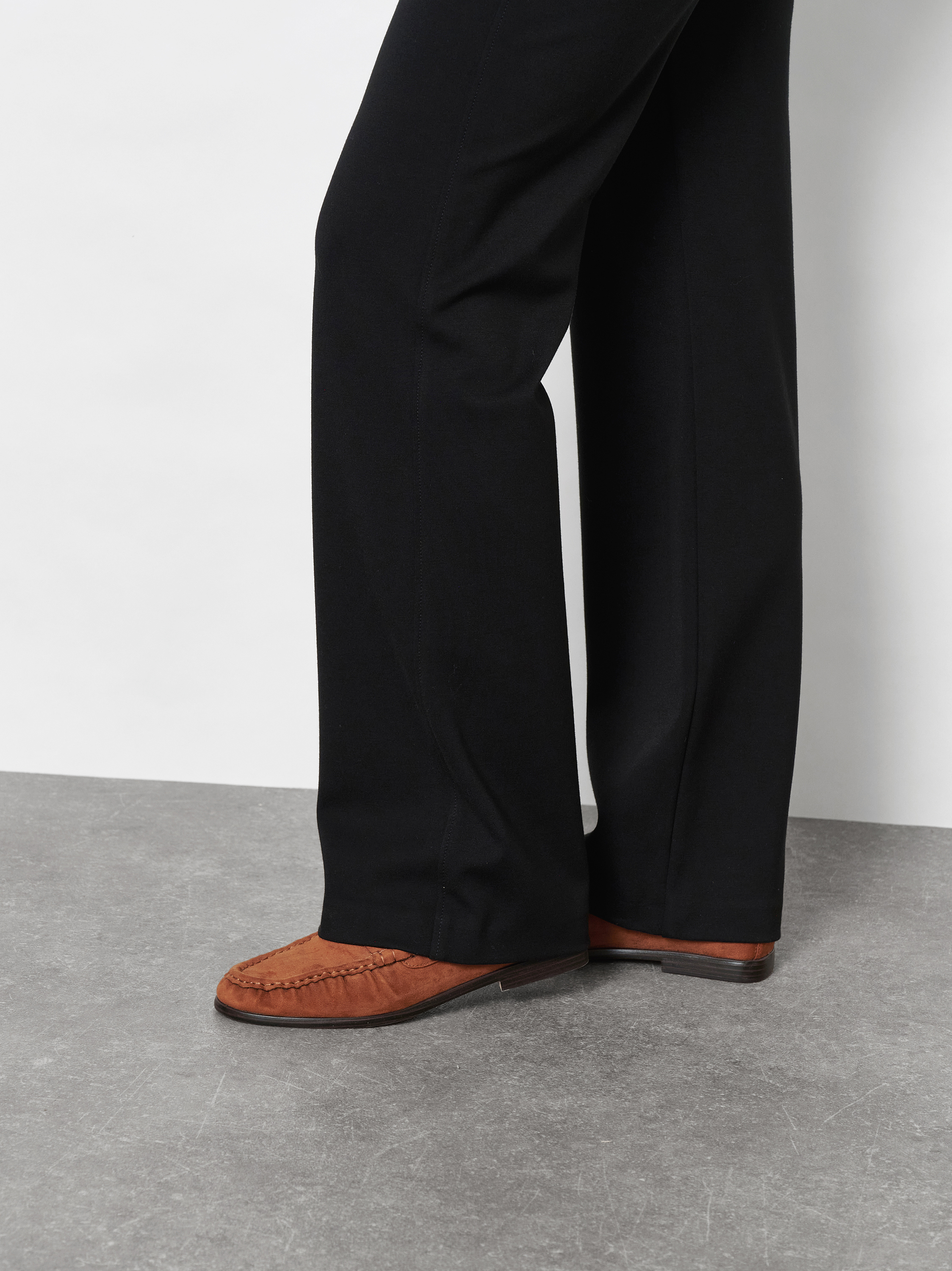 Damenhose Jenny Wide in Schwarz, wide-Leg Hose mit sportivem Bund, zweite Detailansicht