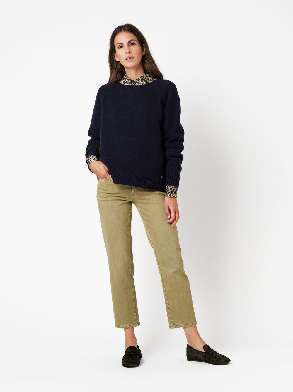 Jeans Ella khaki Outfitansicht Jeans Ella khaki Outfitansicht