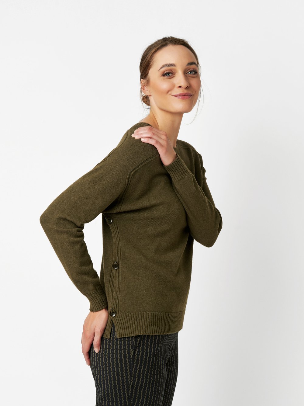 Pulli mit seitlicher Knopfleiste | Style »Ginette« olive