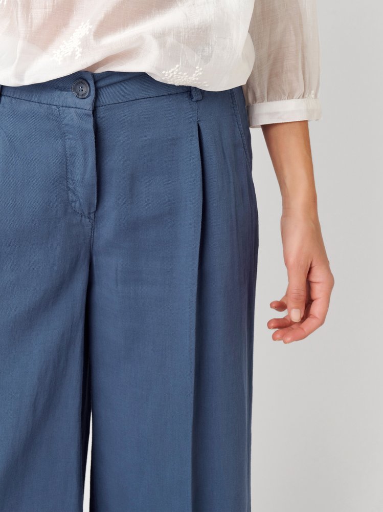 Damenhose Luisa Culotte in blue, leichte Culotte mit Bundfalten, Detailansicht
