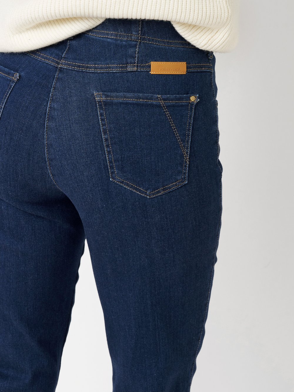 Damenjeans My Beauty in Mid Blue Used, basic-Jeans mit bequemer Oberschenkelweite, Detailansicht