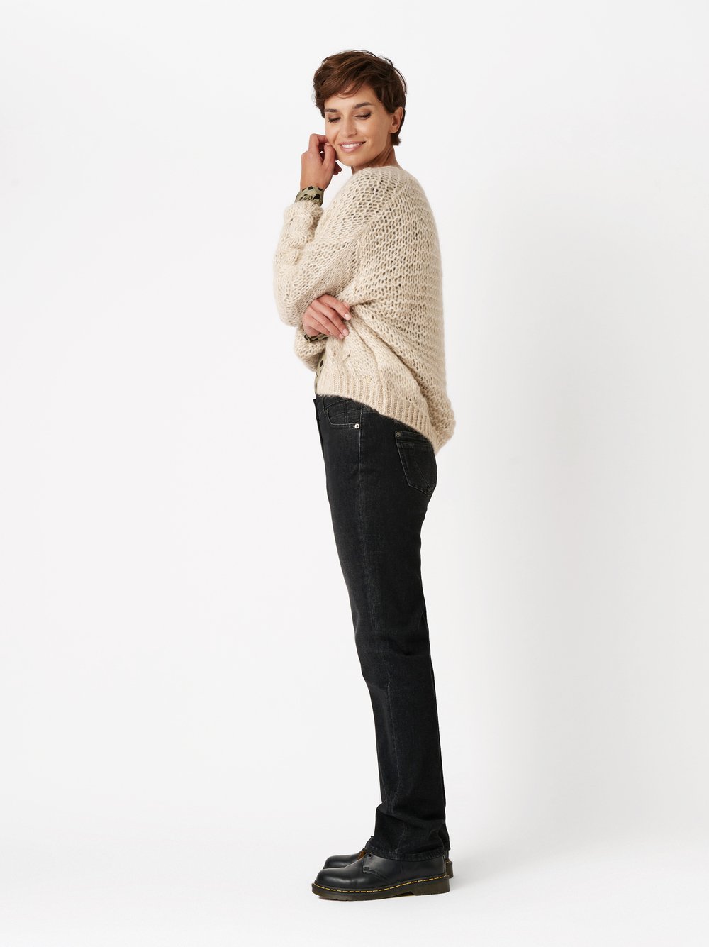 Strickjacke Halo light brown Outfitansicht