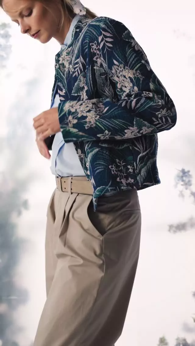 Mehr Print. Mehr Leichtigkeit. Mehr Frühling.

Die #DesignersFavorites bringen Modern Tropics in die neue Saison: florale Prints, moderne Silhouetten und frische Energie.

Find your favorite 🤍 www.toni-fashion.de

#TONIFashion