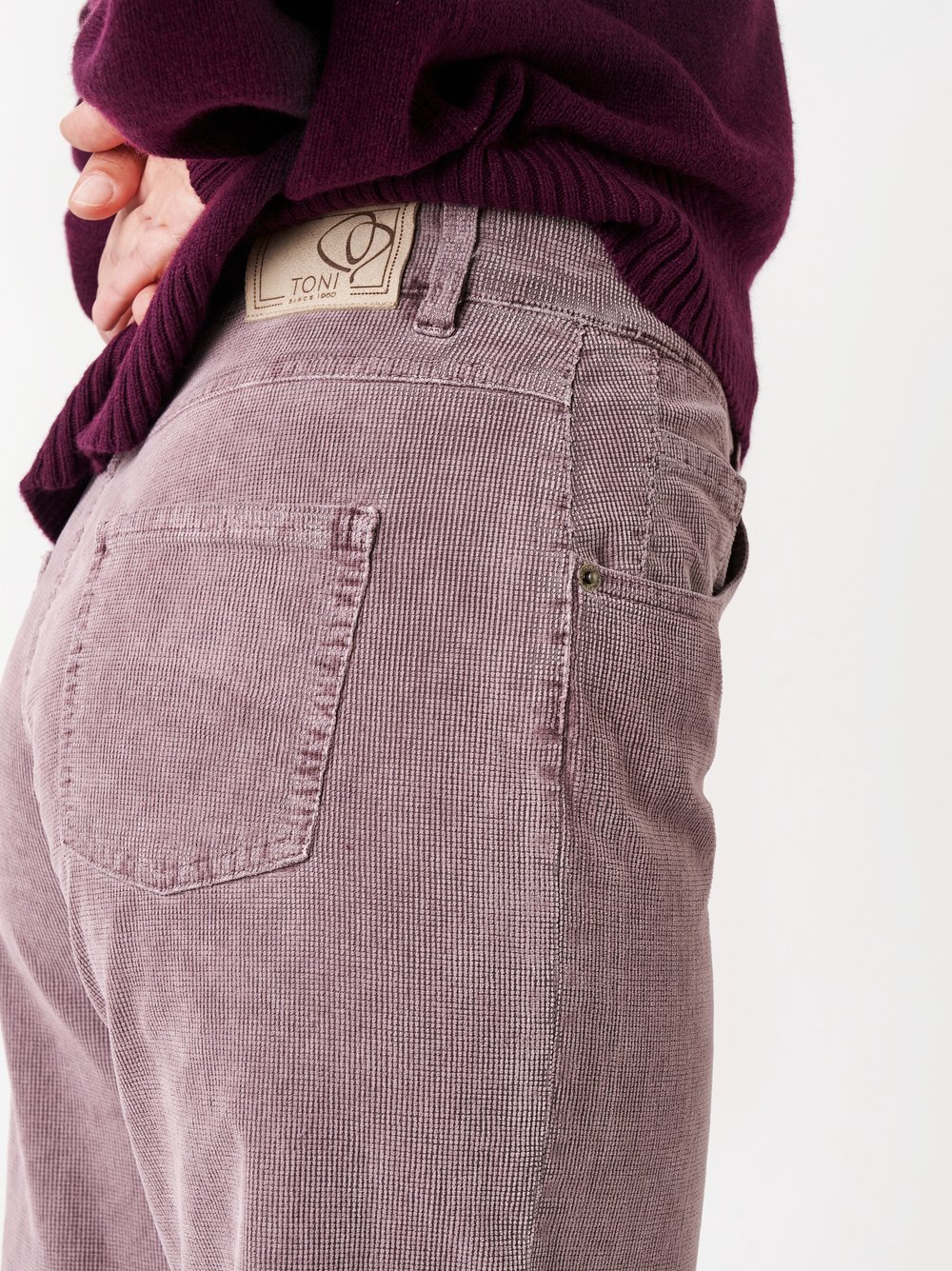 Trousers Liv mauve detail view