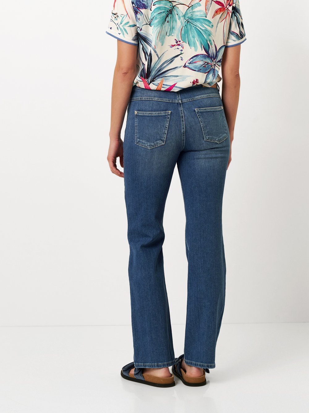 Jeans Ella mid blue Rueckansicht