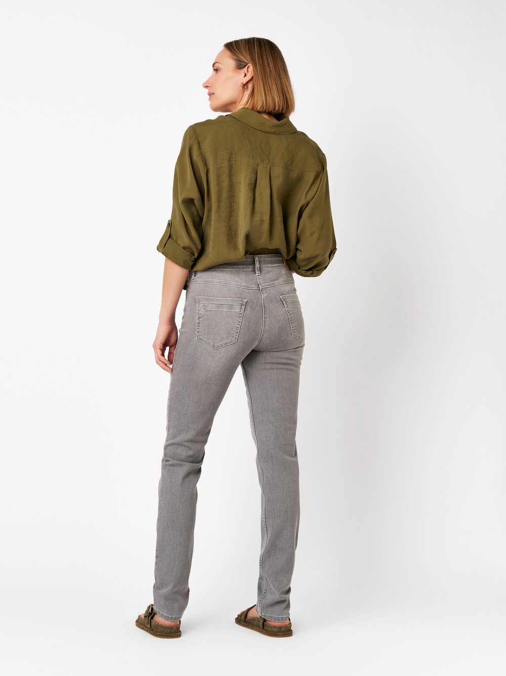 Damenjeans Be Loved in grey, High Waist Jeans, Rueckansicht am Model getragen