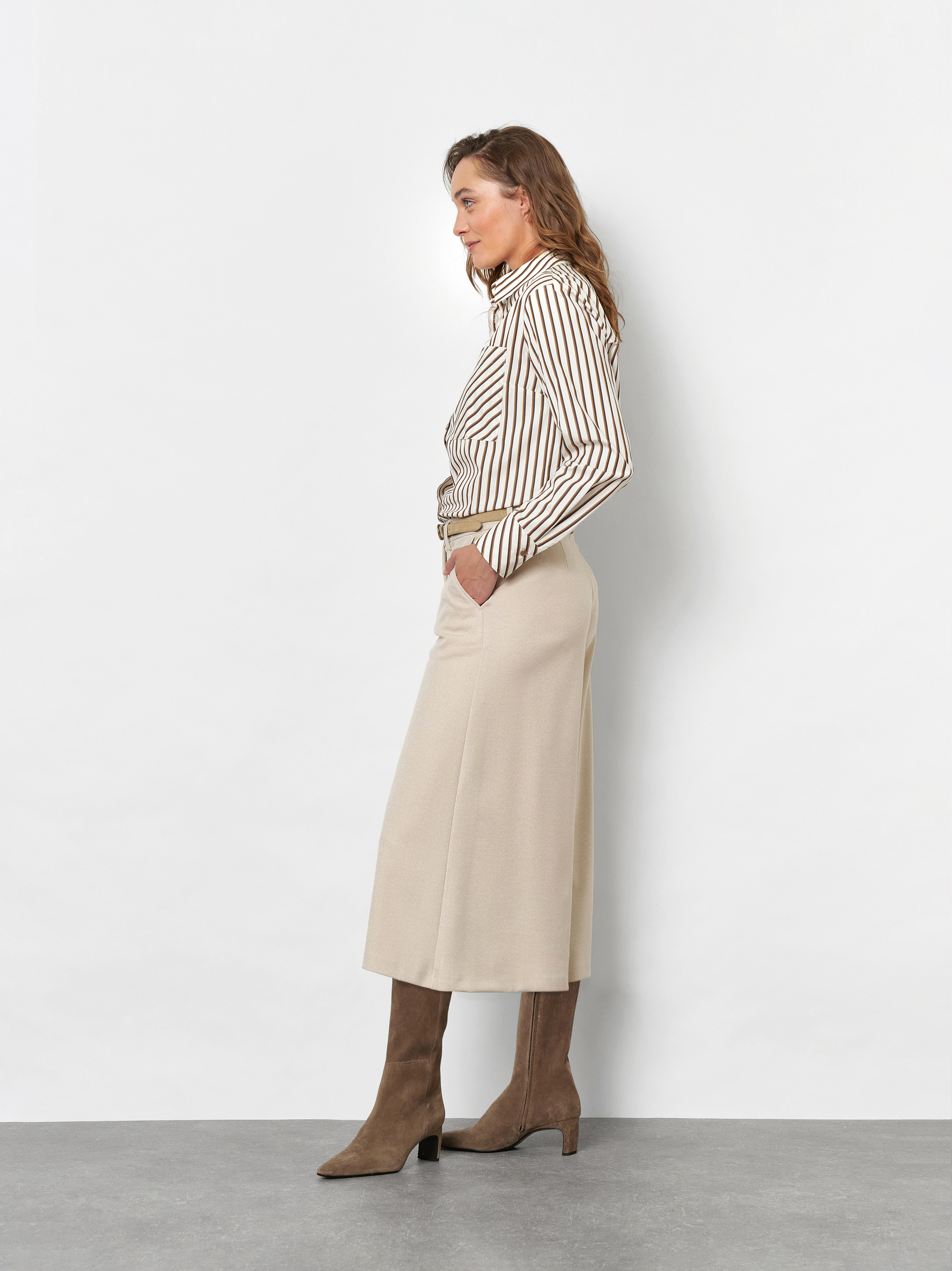 Womens skirt Culotte in Cream, culottes in flowing gabardine, outfit view worn by model
