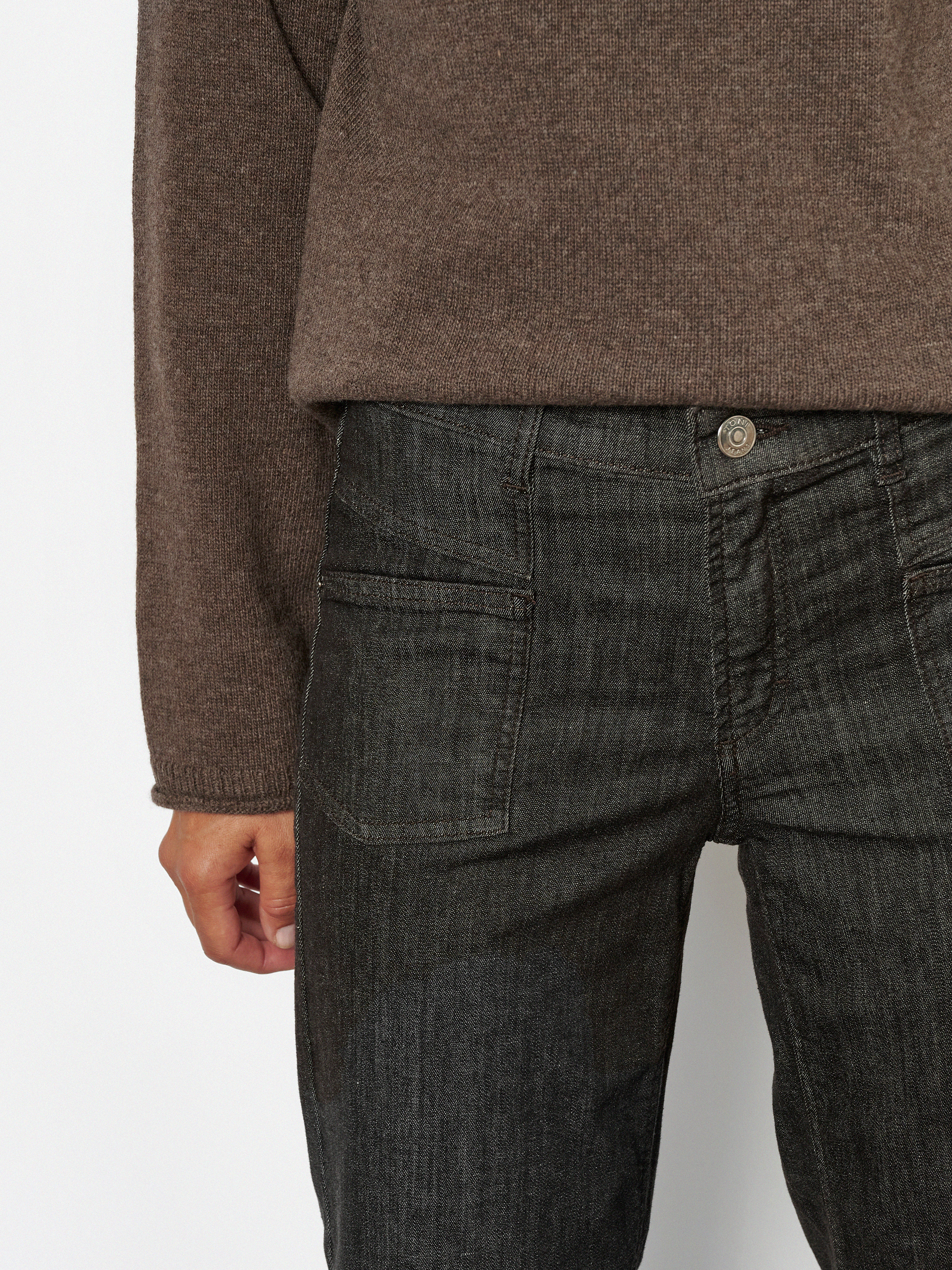 Damenjeans Liv Wide 7/8 in Dunkelbraun, 7/8 Wide-Leg Jeans mit grafischen Fronttaschen, Detailansicht