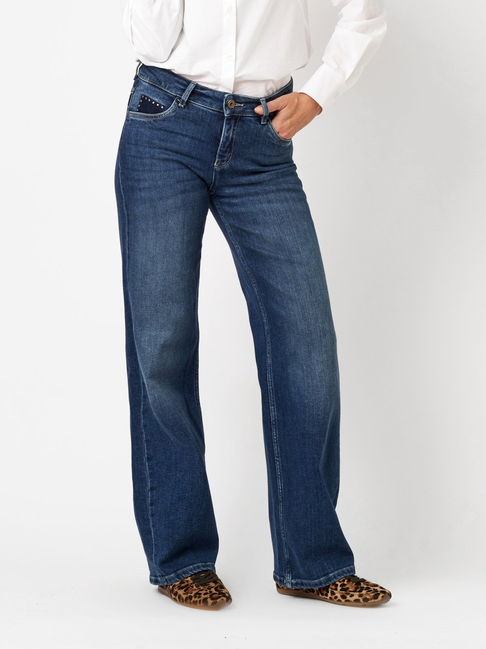 Jeans Ella mid blue Vorderansicht Jeans Ella mid blue Vorderansicht