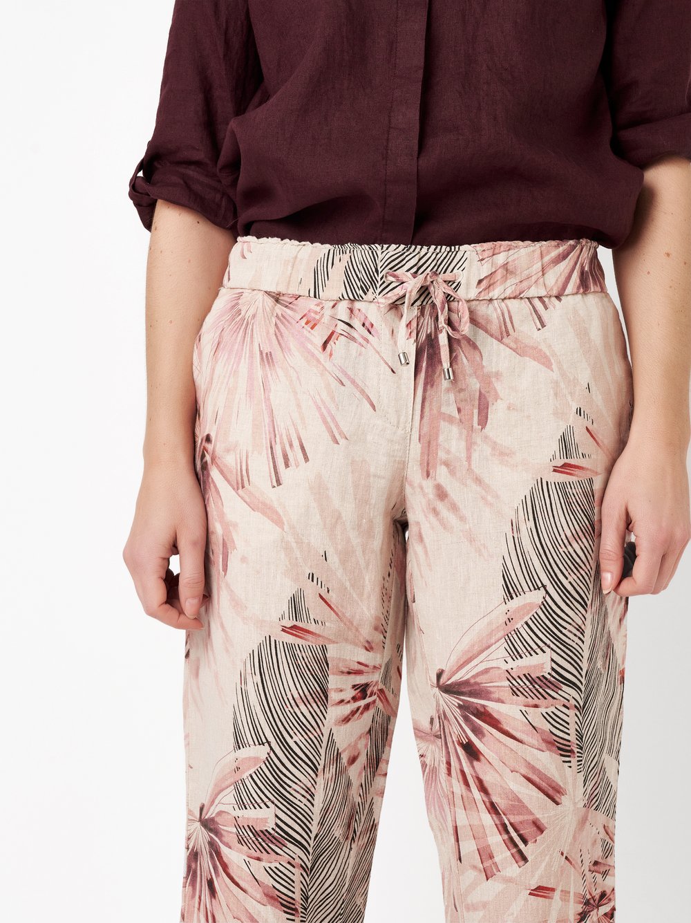 Damenhose Pia 3/4 in multicolour pink, 3/4-Leinenhose mit tropischem Print, Detailansicht