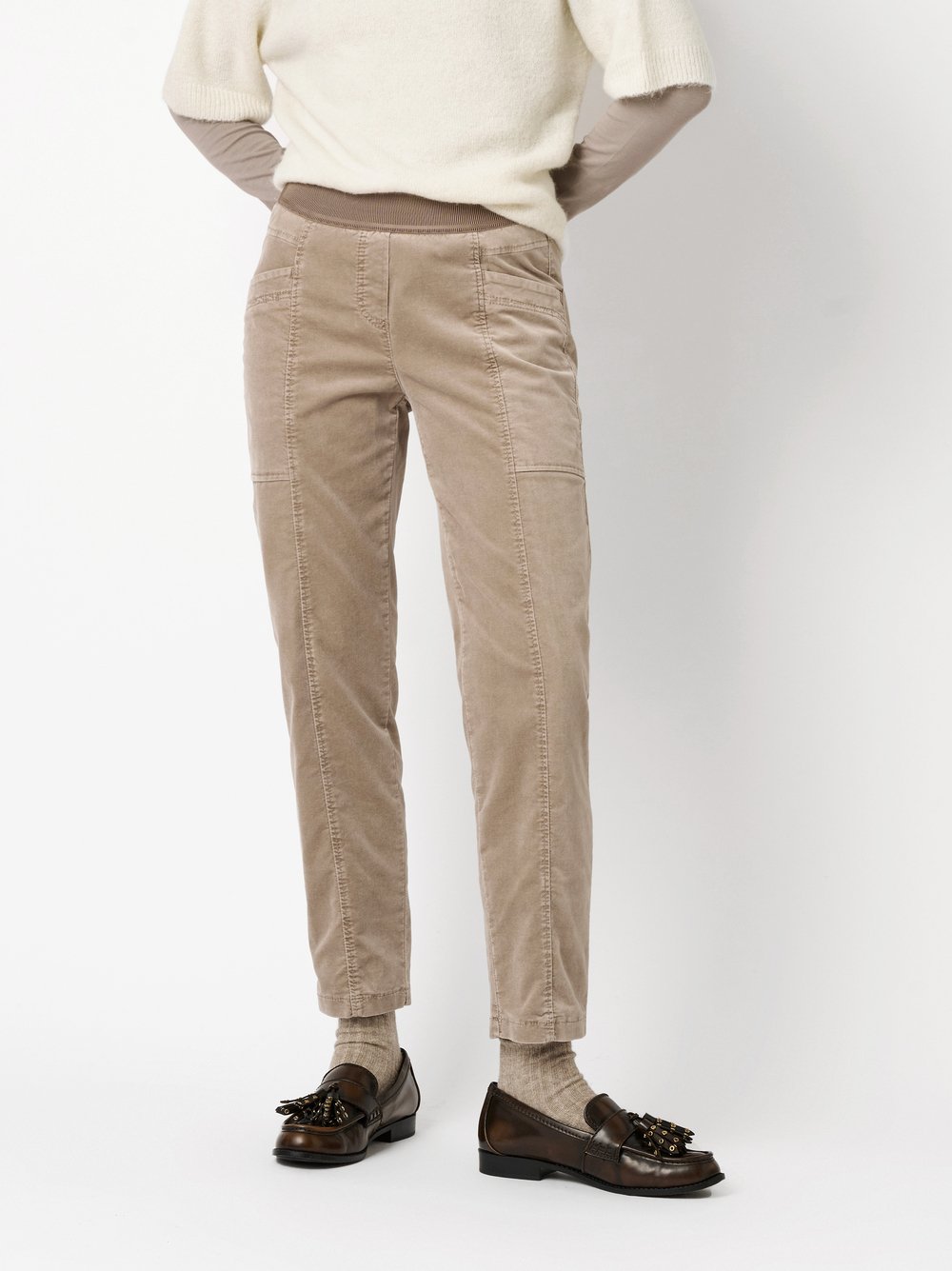 Hose Sue light brown Vorderansicht