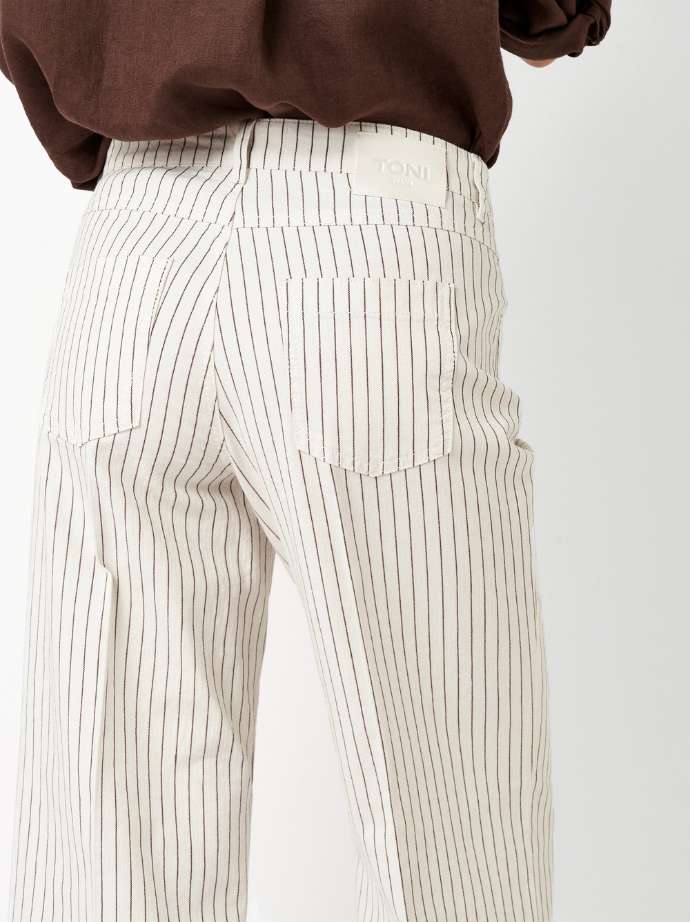 Damenjeans Liv Wide 7/8 in offwhite / brown, Weite 7/8-Jeans mit Streifenmuster, Detailansicht