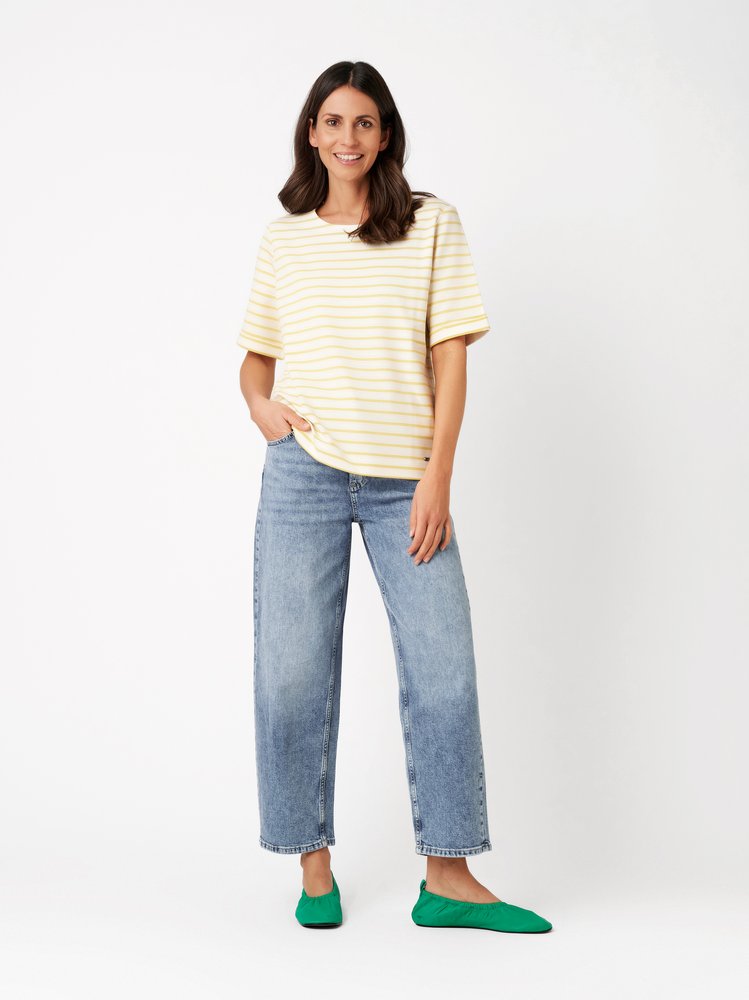 Damenshirt Dolly in lemon / offwhite, streifenshirt, Outfitansicht am Model