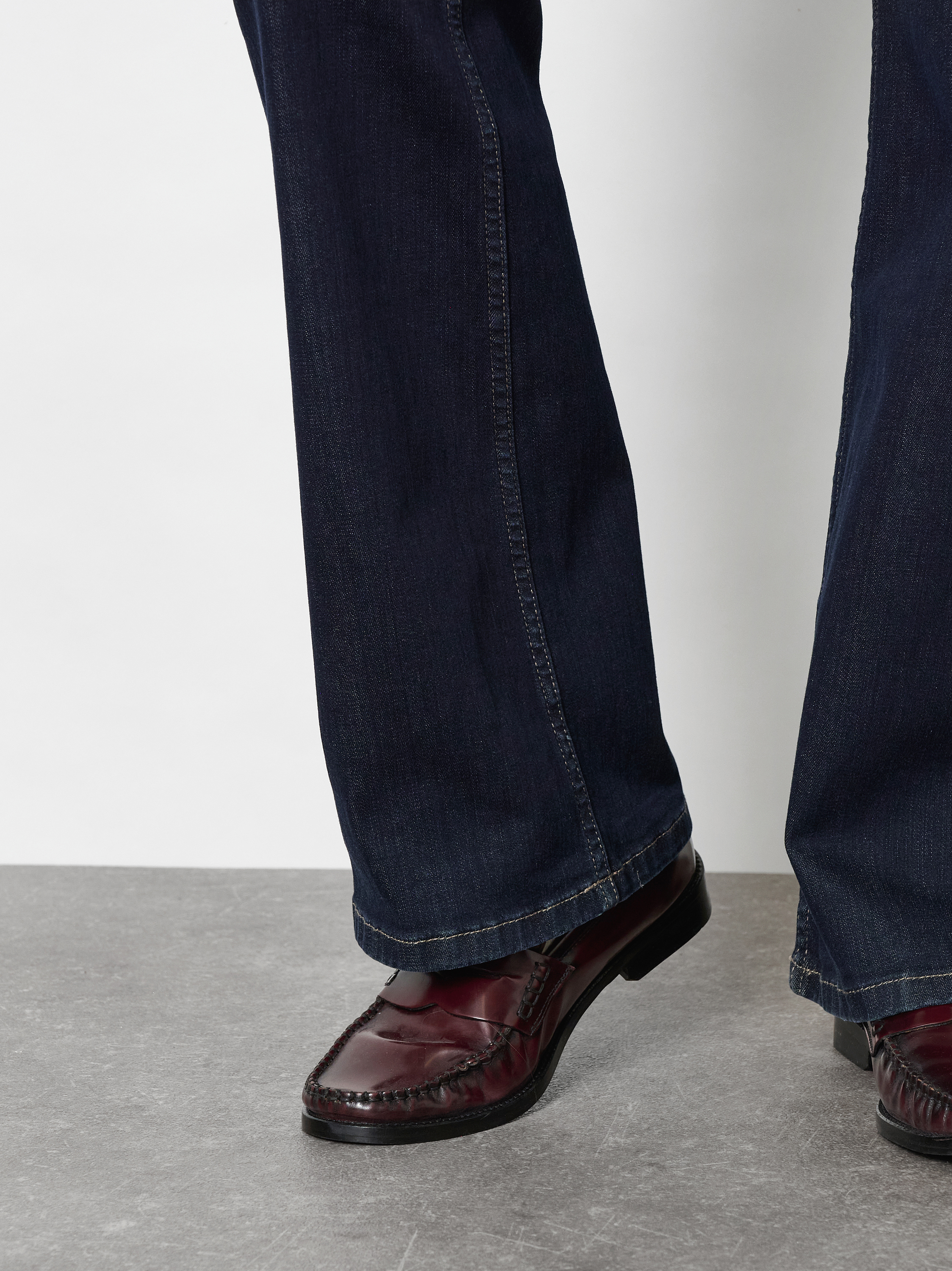 Damenjeans Be Loved in Dark Blue, bootcut-Jeans mit Zip-Taschen, zweite Detailansicht