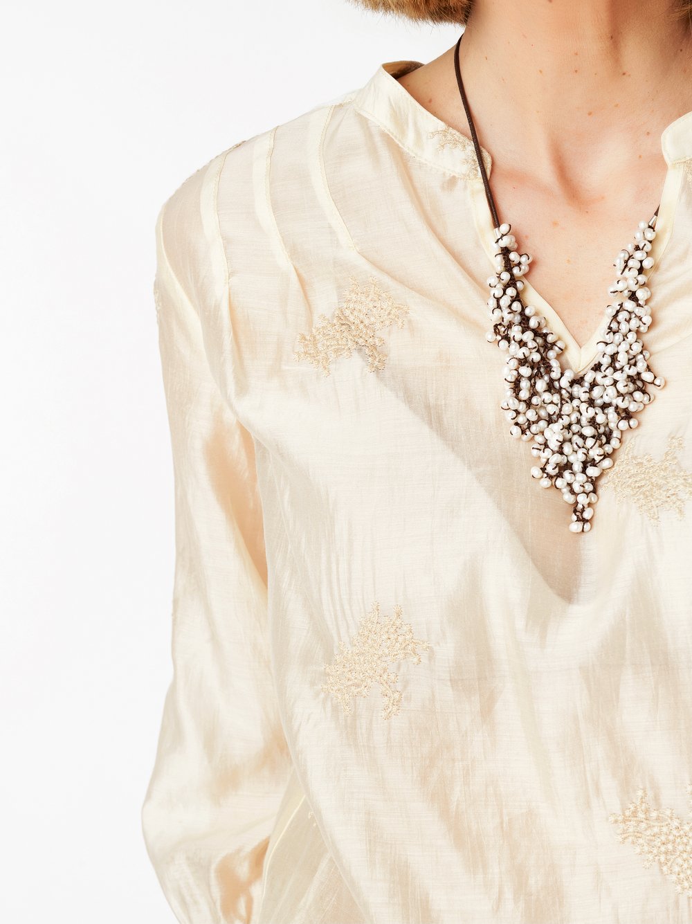 Womens blouse Bella in beige, tunic with a floral embroidery, detail view