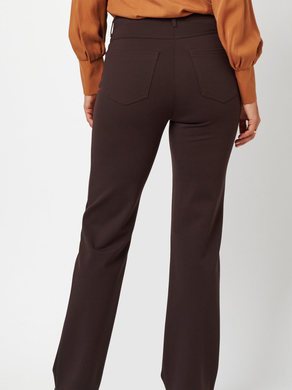 Damenhose Meine beste Freundin in Dunkelbraun, Jerseyhose in Straight-Fit, zweite Detailansicht