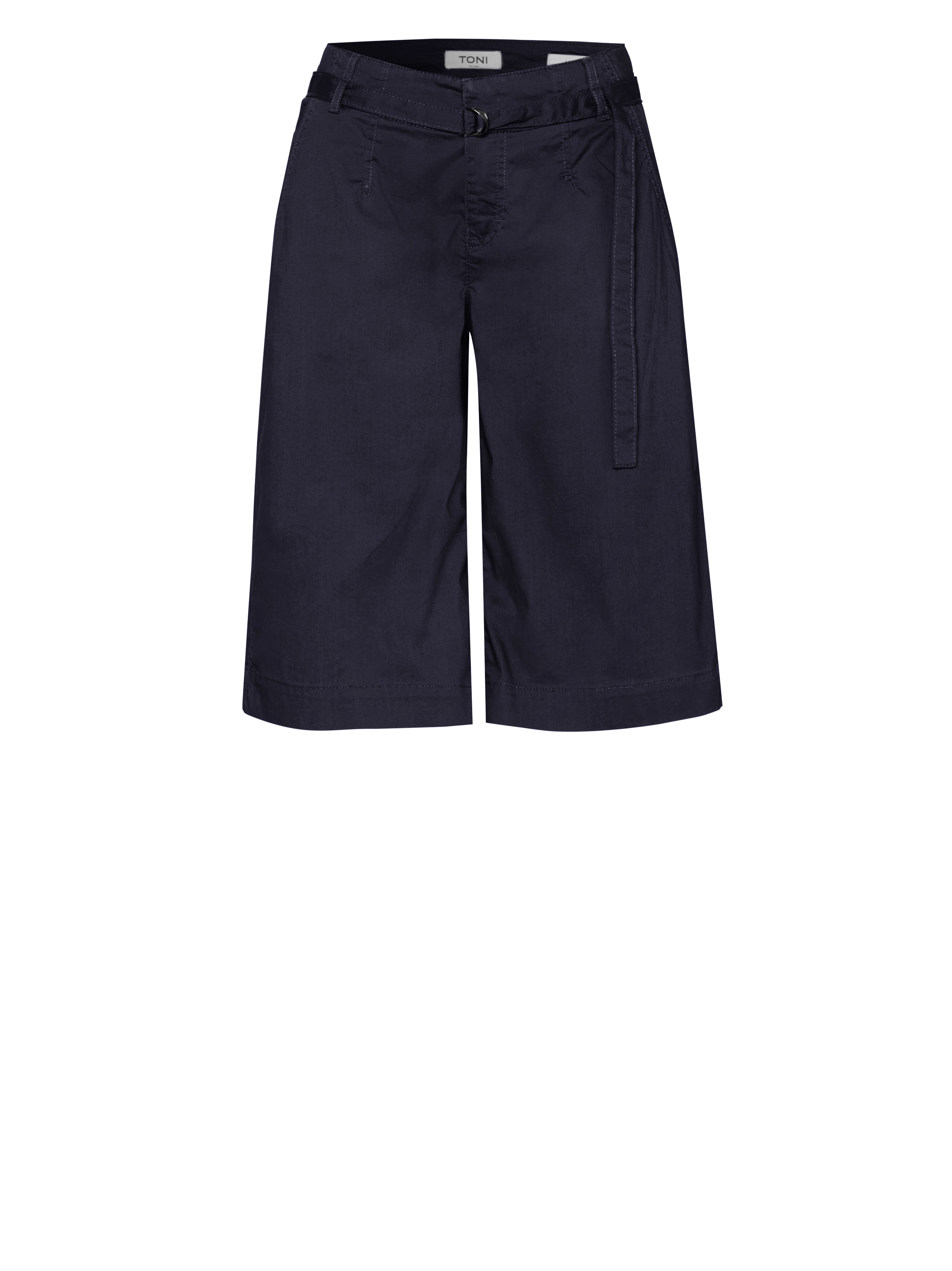 Damenshorts Liv Bermuda in dark blue, Weite Bermuda mit Guertel, freigestellte Produktansicht