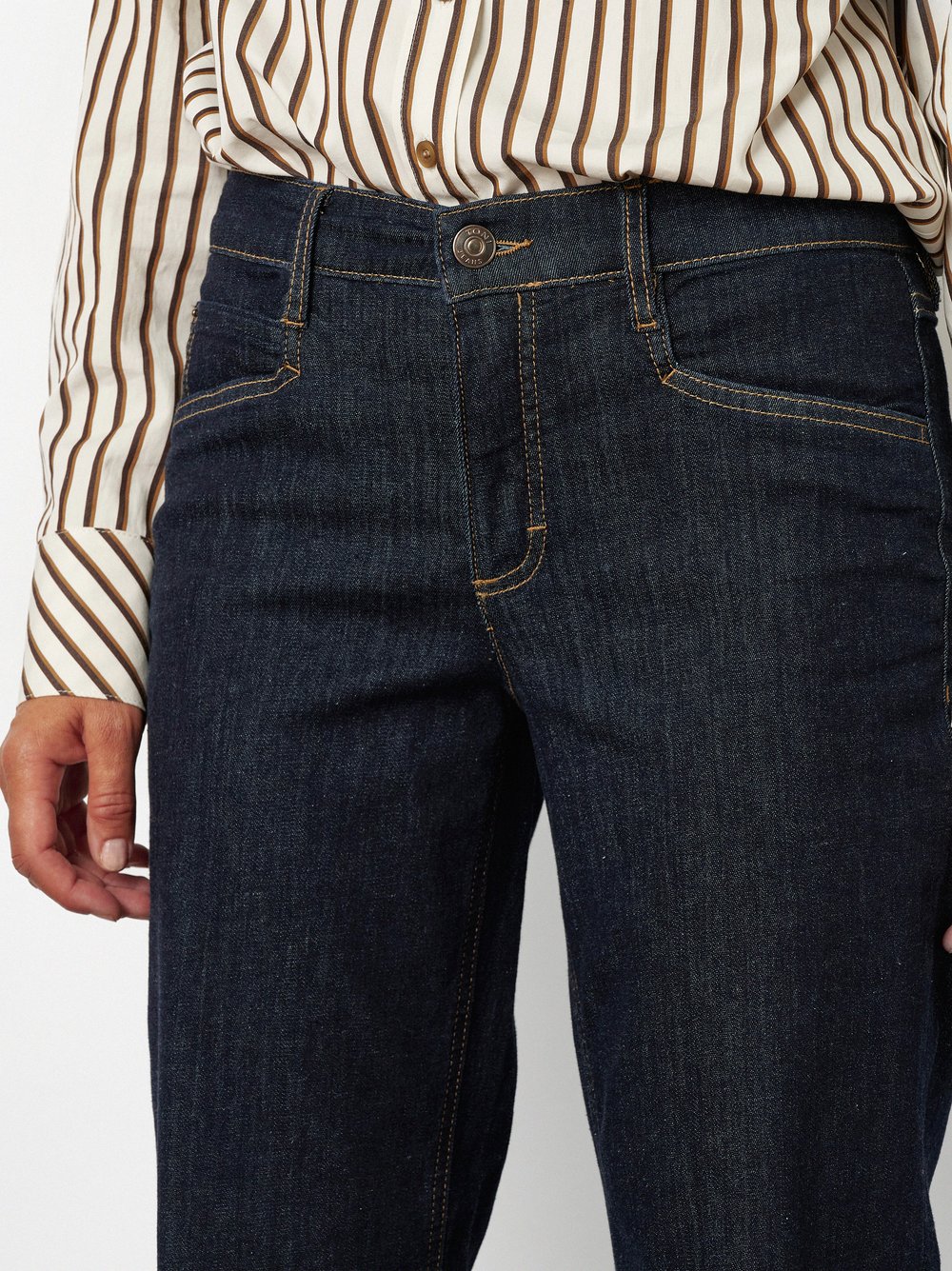 Damenjeans Liv Straight in Rinsed Blue, straight-Fit Jeans, Detailansicht