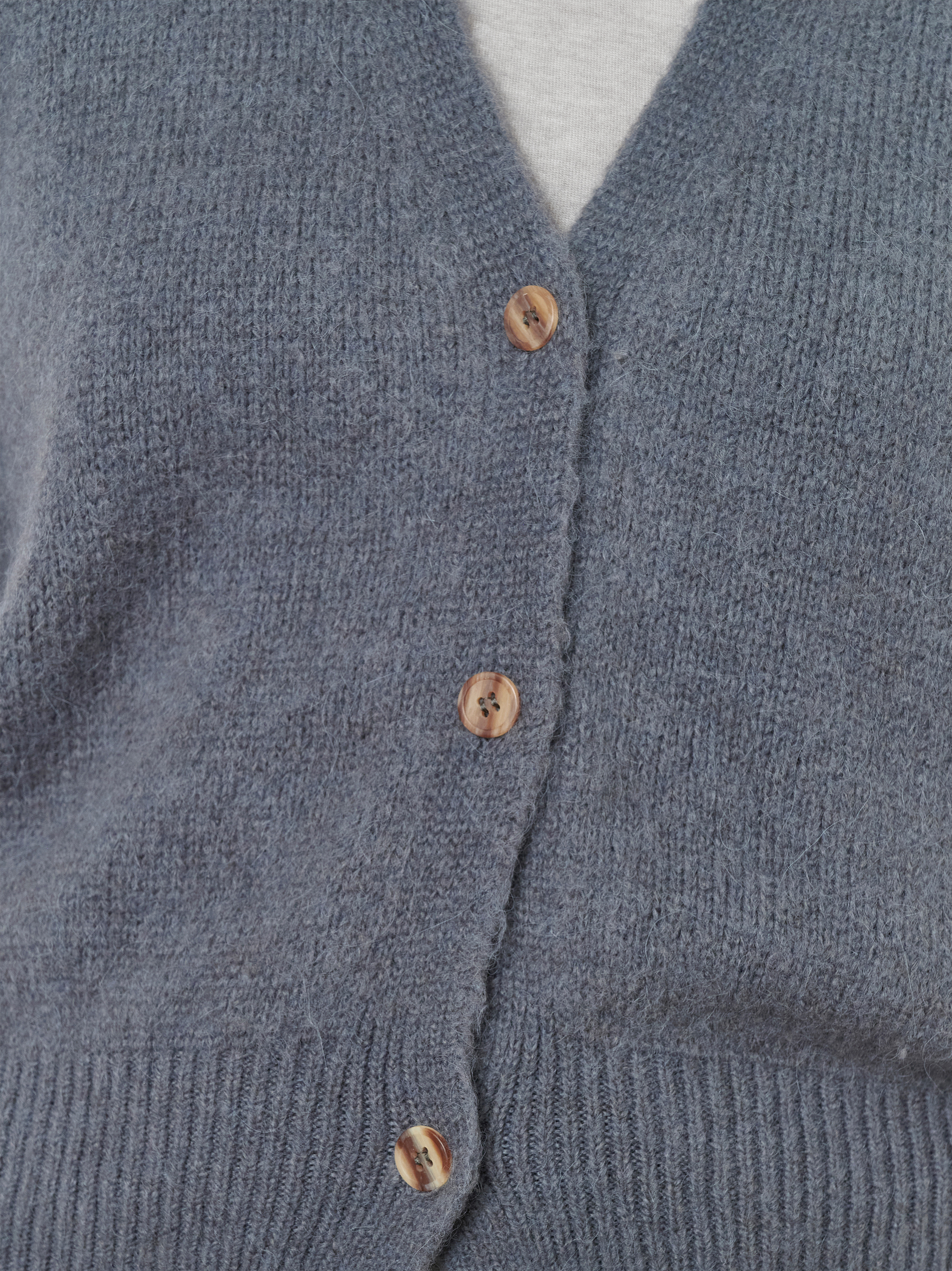 Damenweste Ilona in Grau, Strickweste im Boxy-Cut, Detailansicht