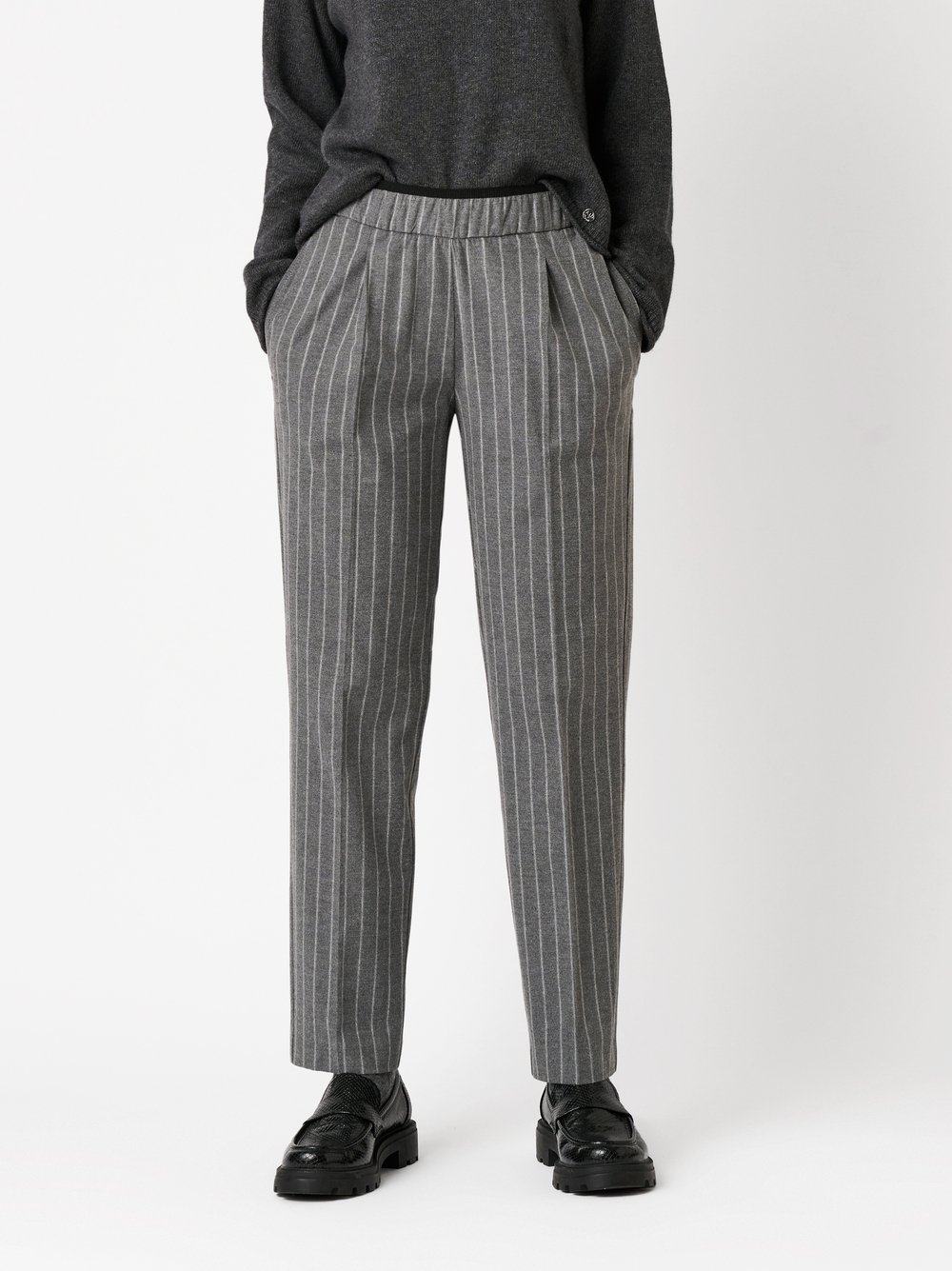 Trousers Sue grey front view