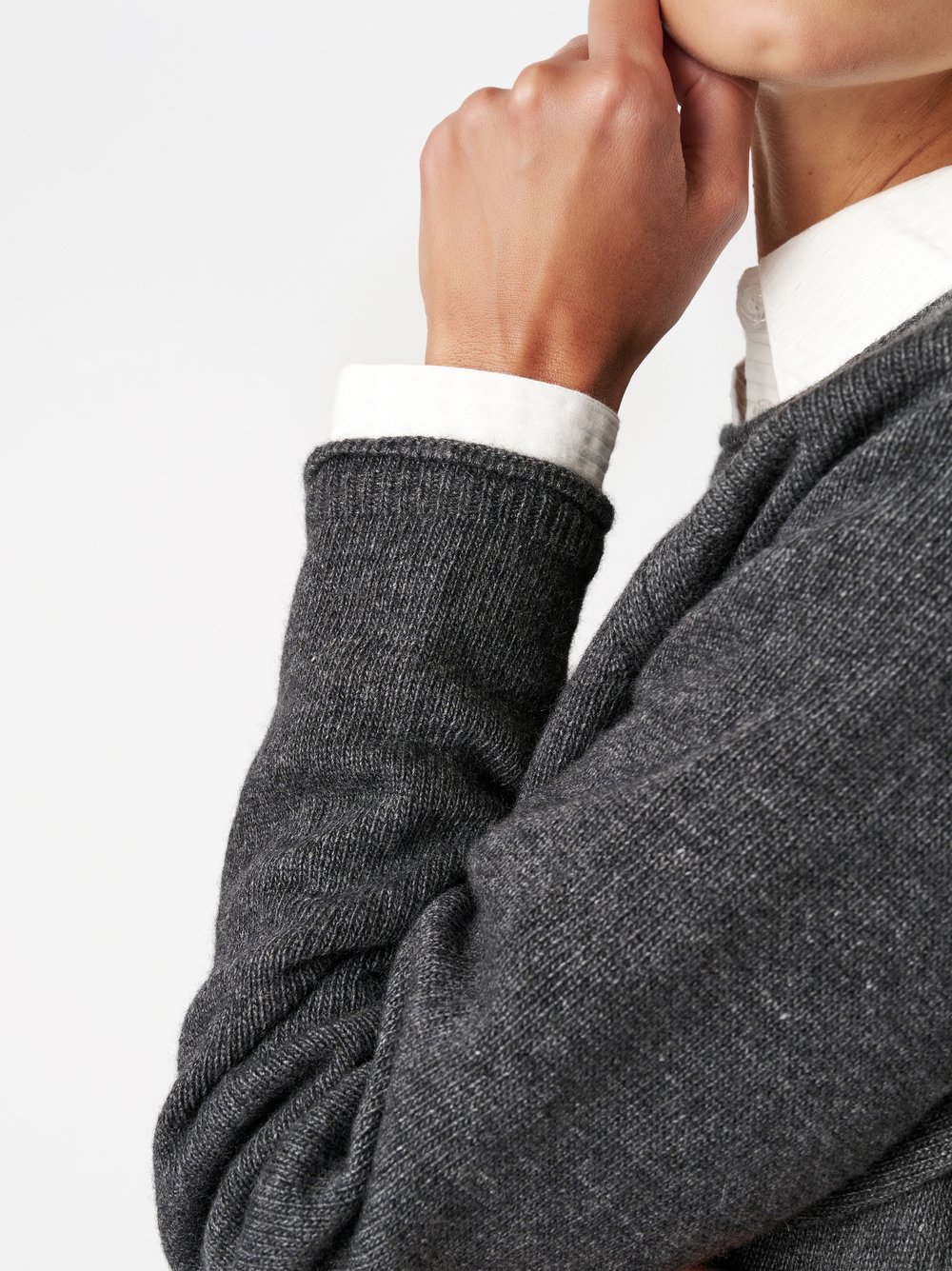 Sweater Gaia grey detail view Sweater Gaia grey detail view