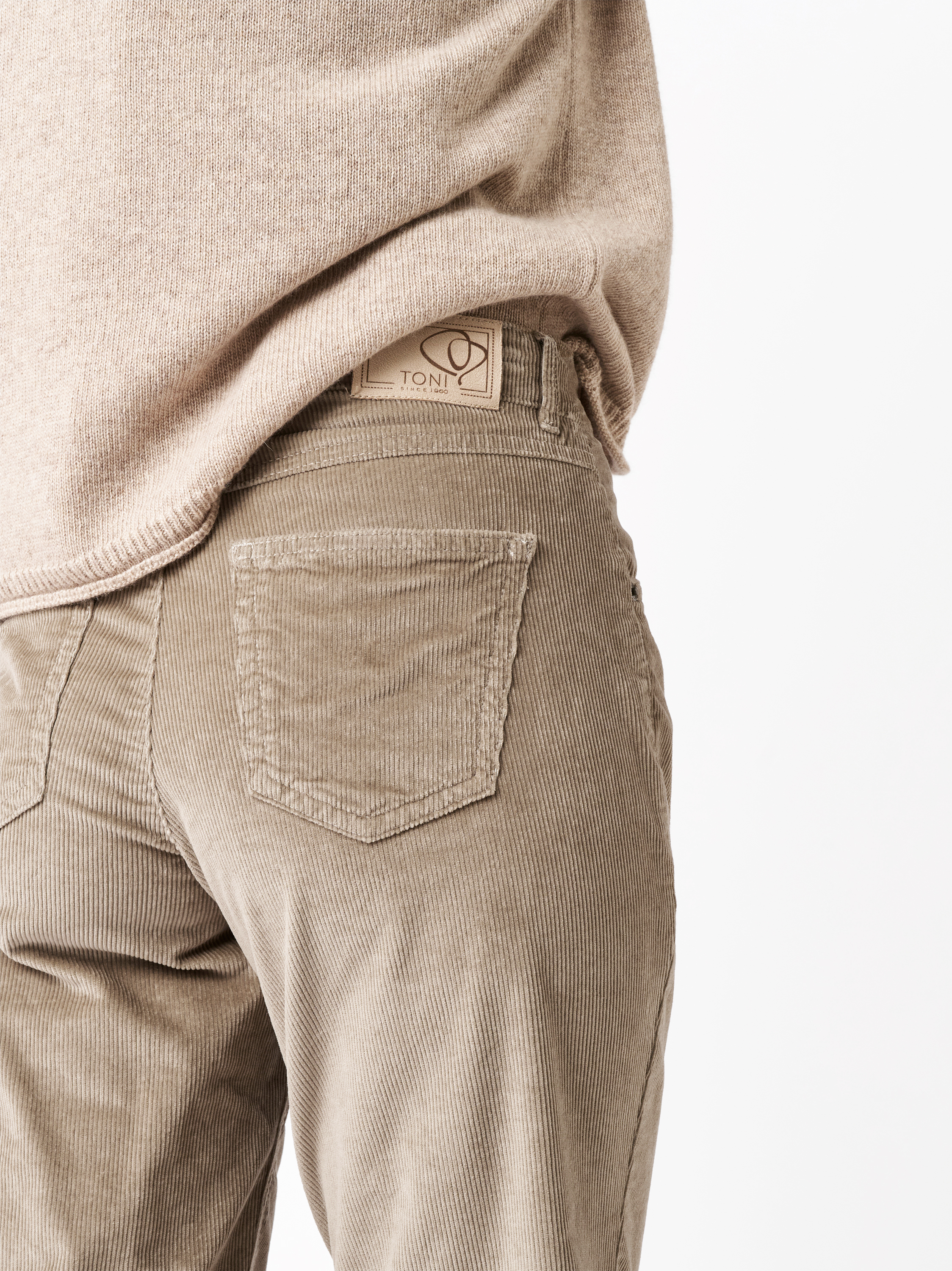 Trousers Liv taupe detail view