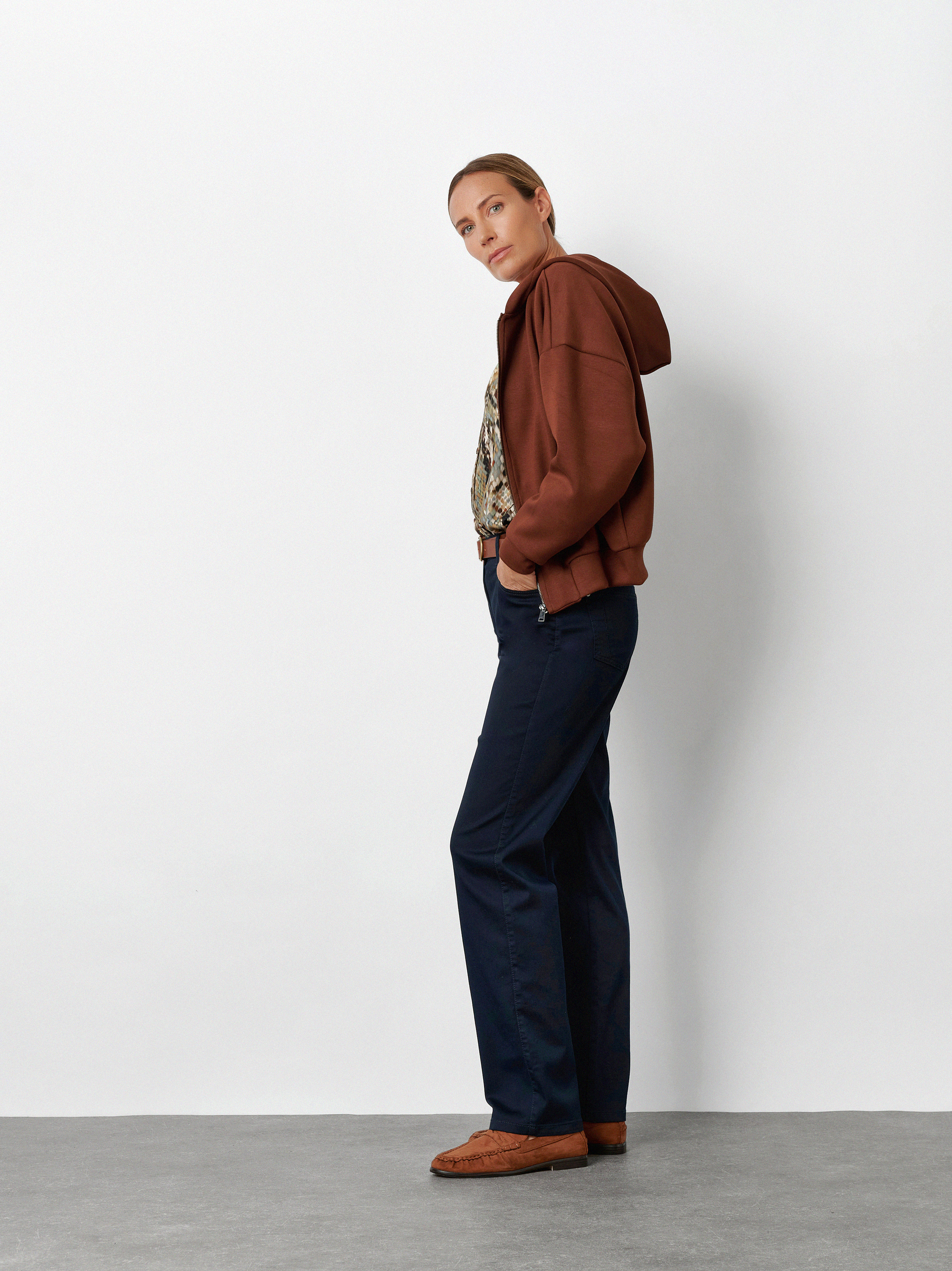 Womens trousers Honey in dark blue, colourfast trousers, front view worn by model
