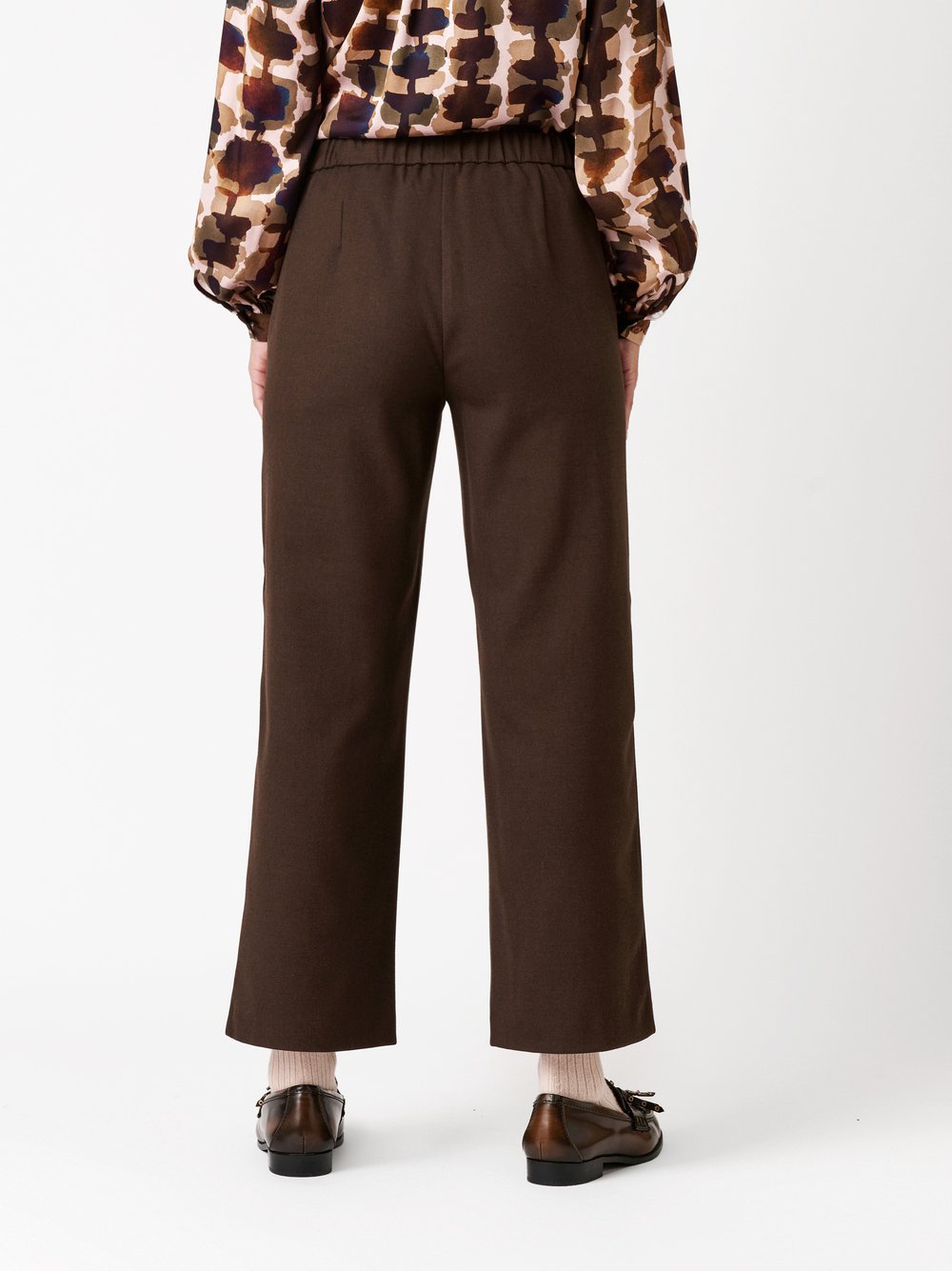 Trousers Sue dark brown rear view
