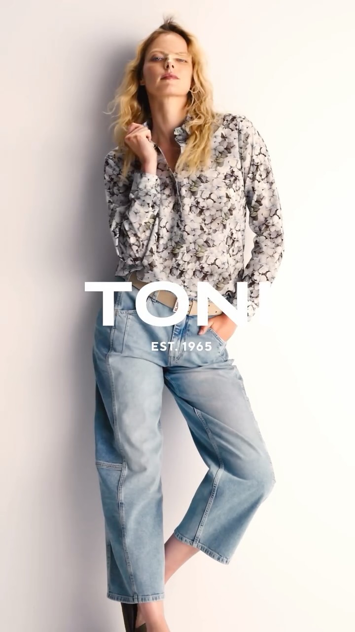 Ein easy Look für die ersten Sonnenstrahlen: Barrel-Fit trifft Blütenprint - und du bist modisch vorn.

Entdecke die ersten Styles für den Frühling im Shop und lass dich inspirieren. 

www.toni-fashion.de

#TONIFashion