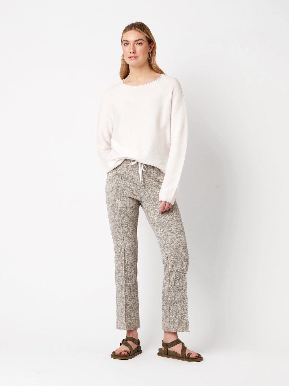 Damenhose Jenny 7/8 in beige / brown, 7/8-Hose aus Jersey-Jacquard, Outfitansicht am Model