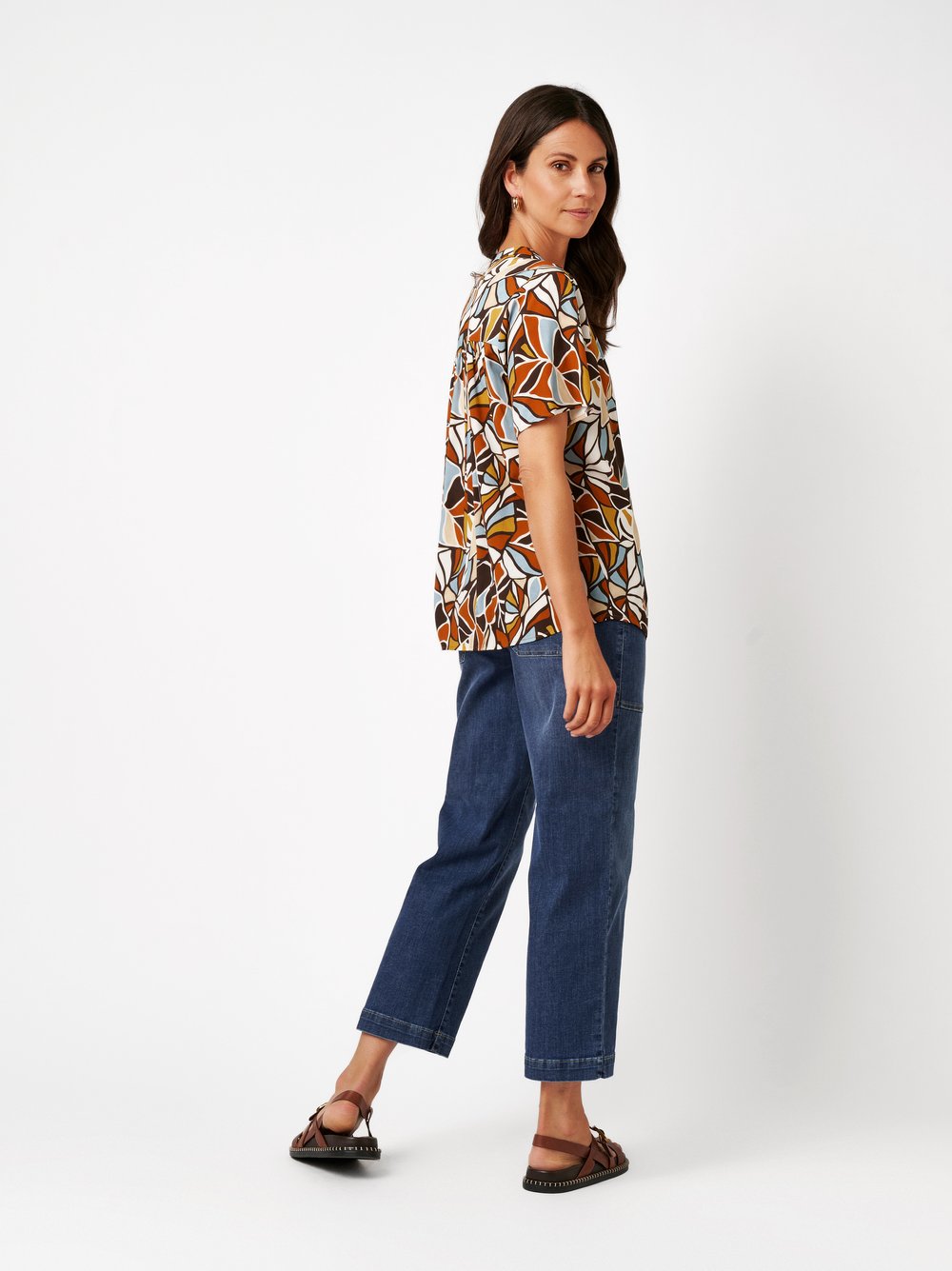 Womens blouse Bella in multicolour, short-sleeve blouse with an art-inspired floral pr, back view worn by model
