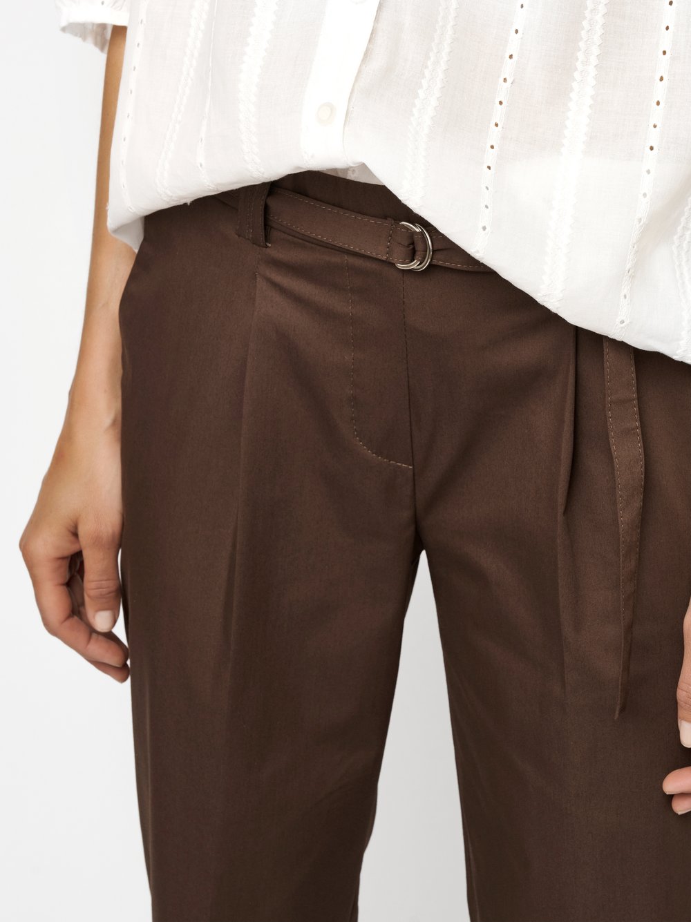 Damenhose Jenny 7/8 in dark brown, Moderne 7/8-Hose mit Bindeguertel, Detailansicht