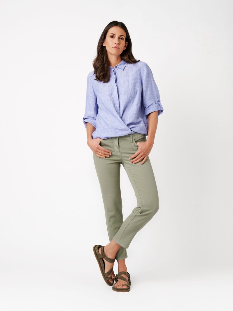 Damenjeans Perfect Shape 7/8 in khaki, 7/8-Jeans mit Shapingeffekt, Outfitansicht am Model
