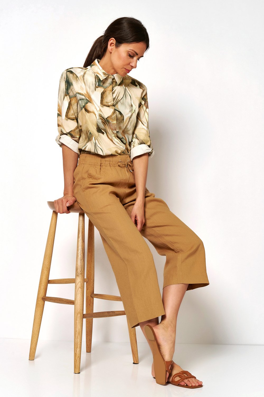 Leger 3/4 linen trousers | Style »Pia« camel