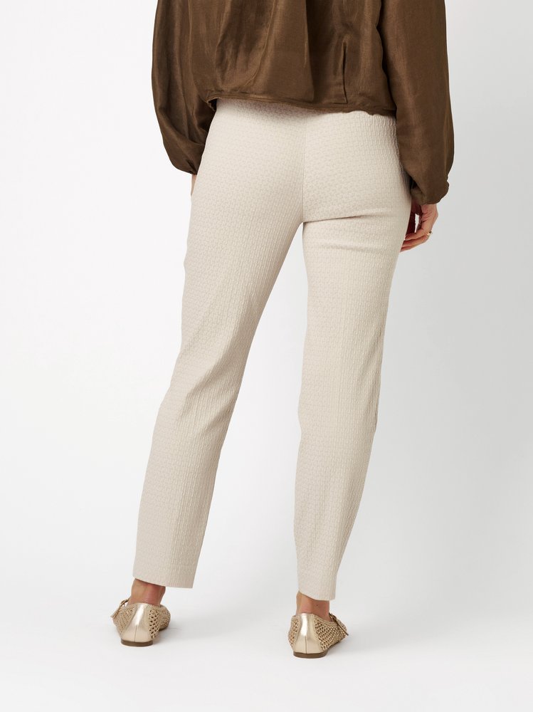 Womens trousers Alice Slim 7/8 in sand, 7/8 trousers made of structured jacquard, back view worn by model