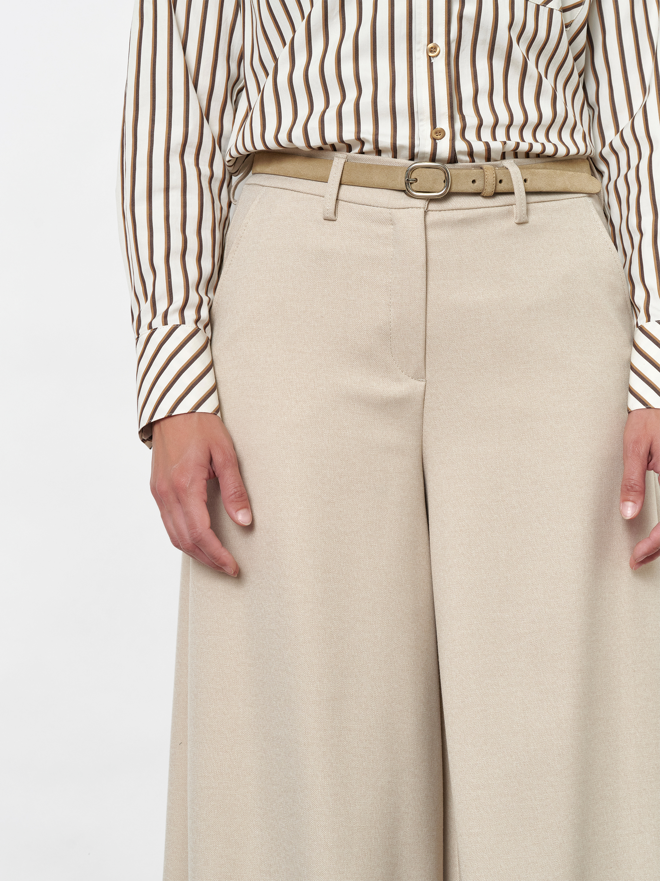 Damenrock Culotte in Creme, Culotte aus fliessendem Gabardine, zweite Detailansicht
