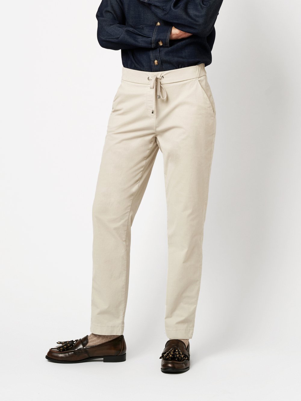 Trousers Sue light grey front view