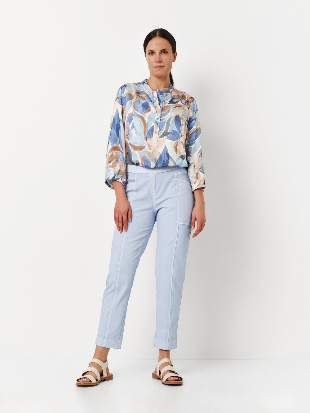 Hose Sue light blue Outfitansicht