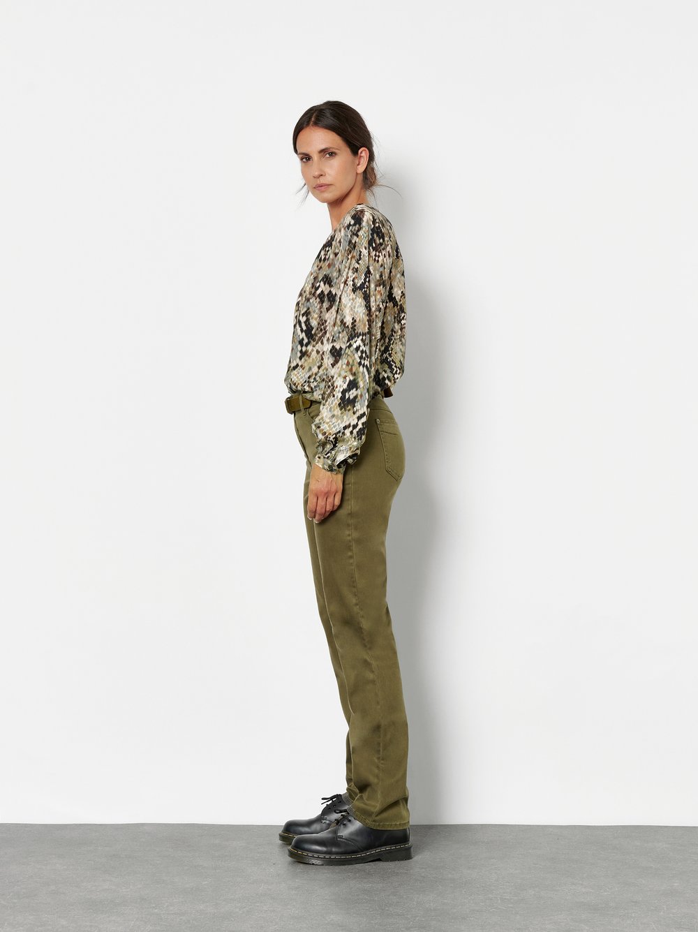 High-Waist Hose aus Baumwollsatin | Style »Be Loved« Oliv