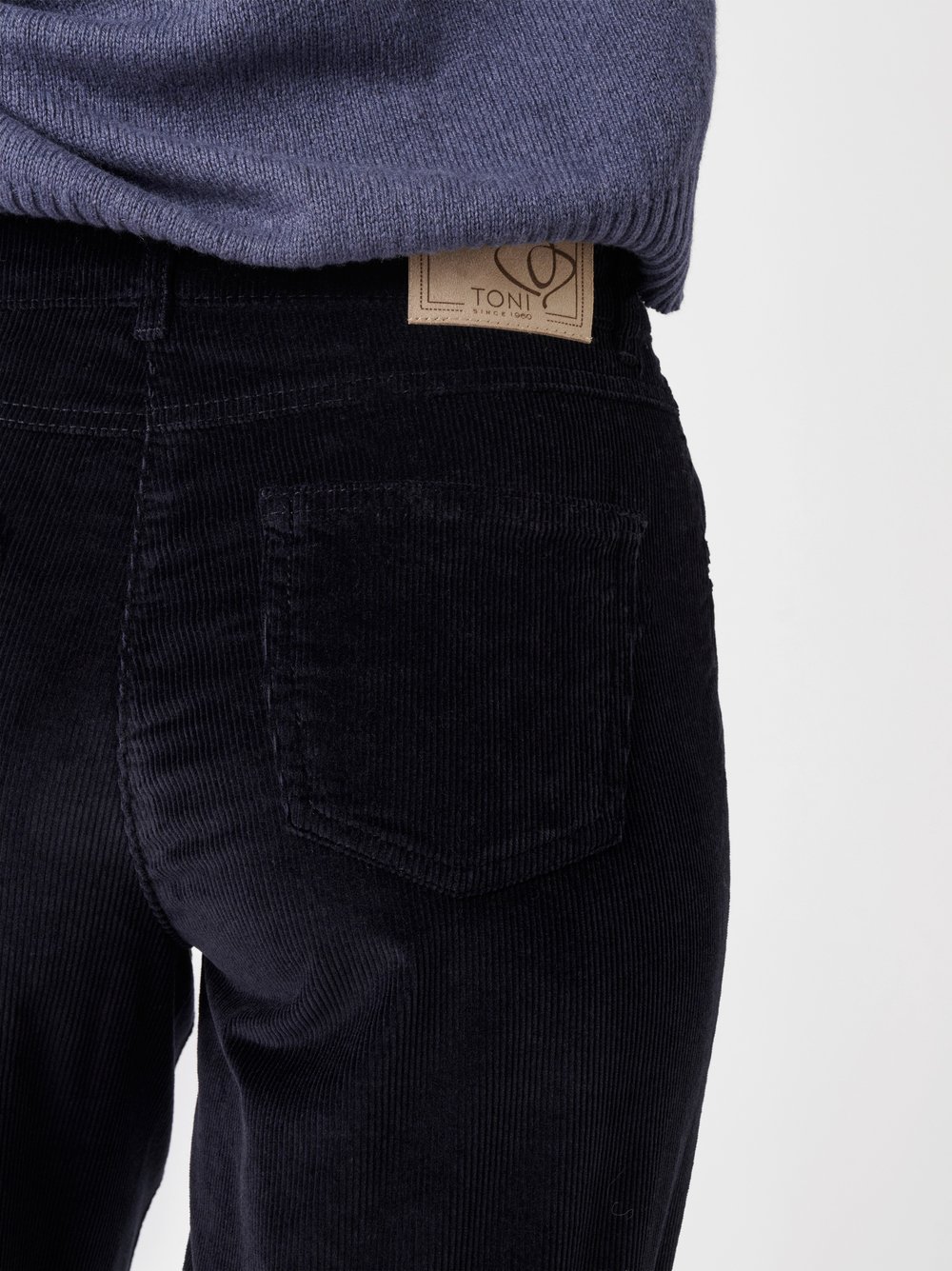 Trousers Liv dark blue detail view