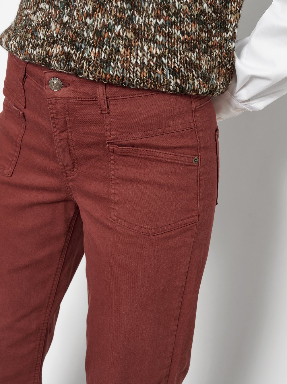 Damenjeans Liv Wide 7/8 in Rot, 7/8 Wide-Leg Jeans mit grafischen Fronttaschen, Detailansicht