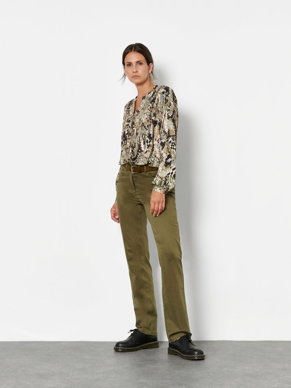High-Waist Hose aus Baumwollsatin | Style »Be Loved« Oliv