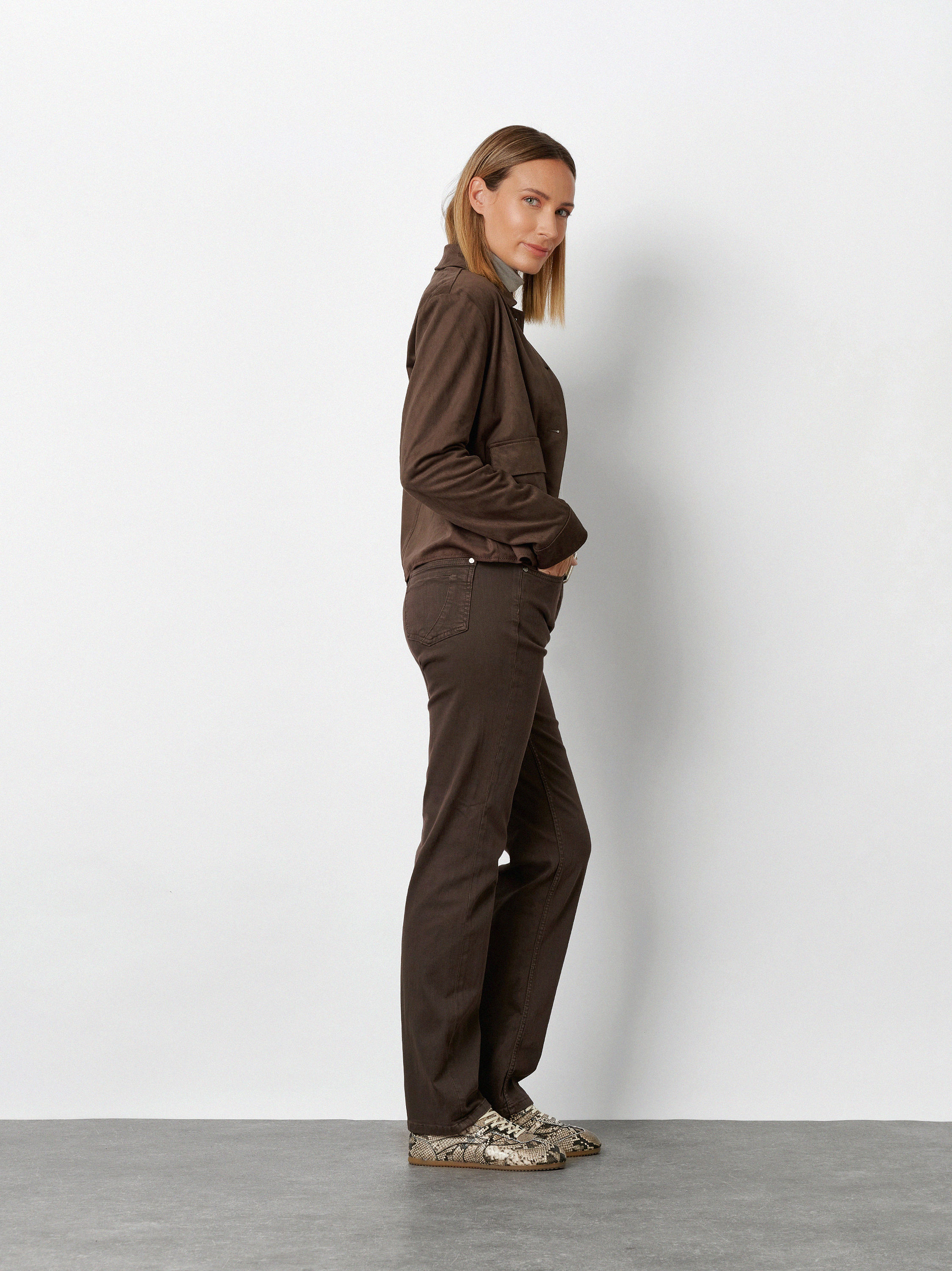 Womens jeans Honey in Dark Brown, casual stretch jeans, back view worn by model