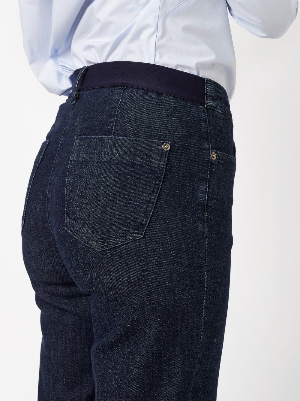 Jeans Jenny dark blue Detailansicht Jeans Jenny dark blue Detailansicht