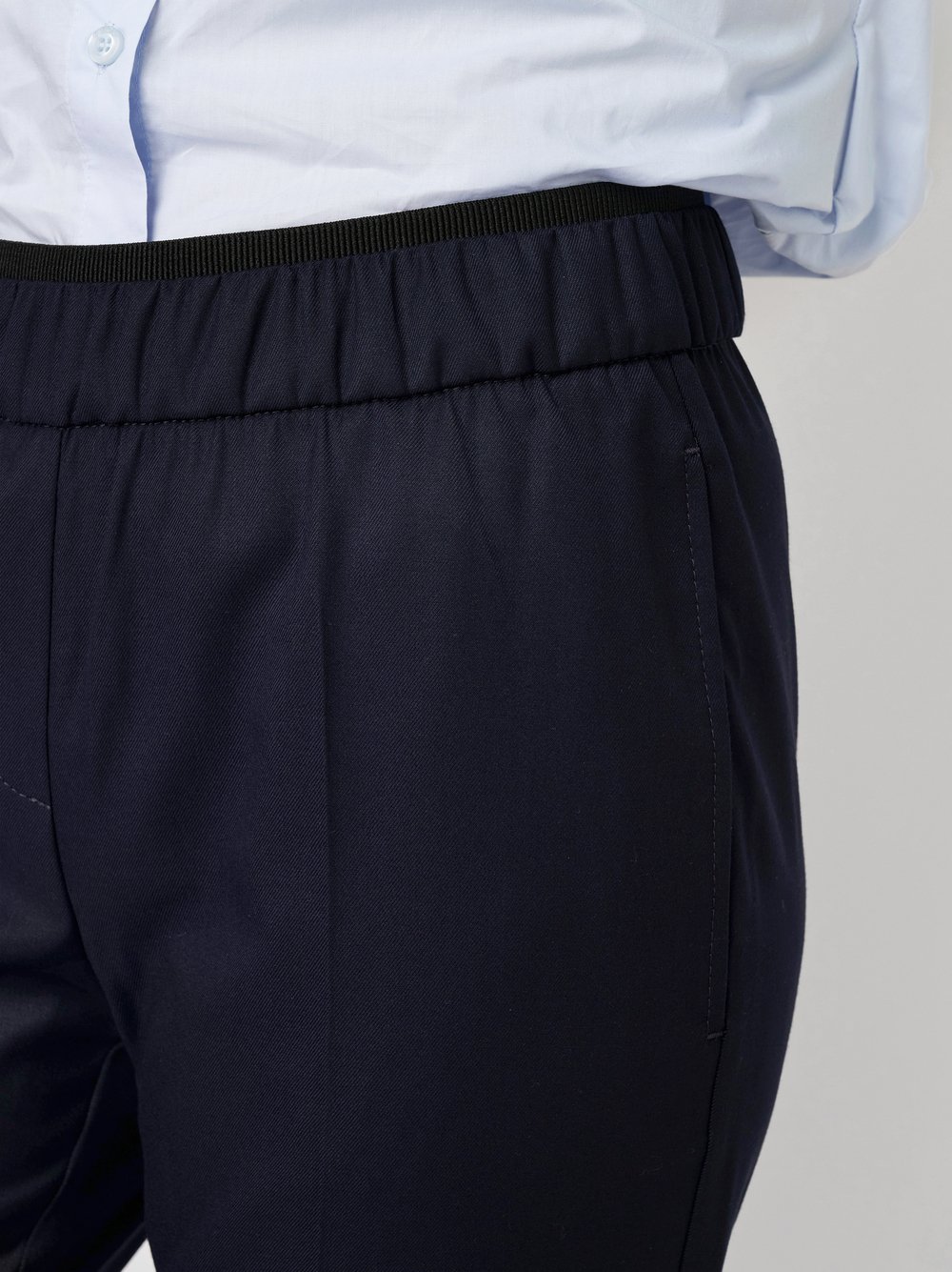 Damenhose Sue in dark blue, Businesshose mit Gummibund, Detailansicht