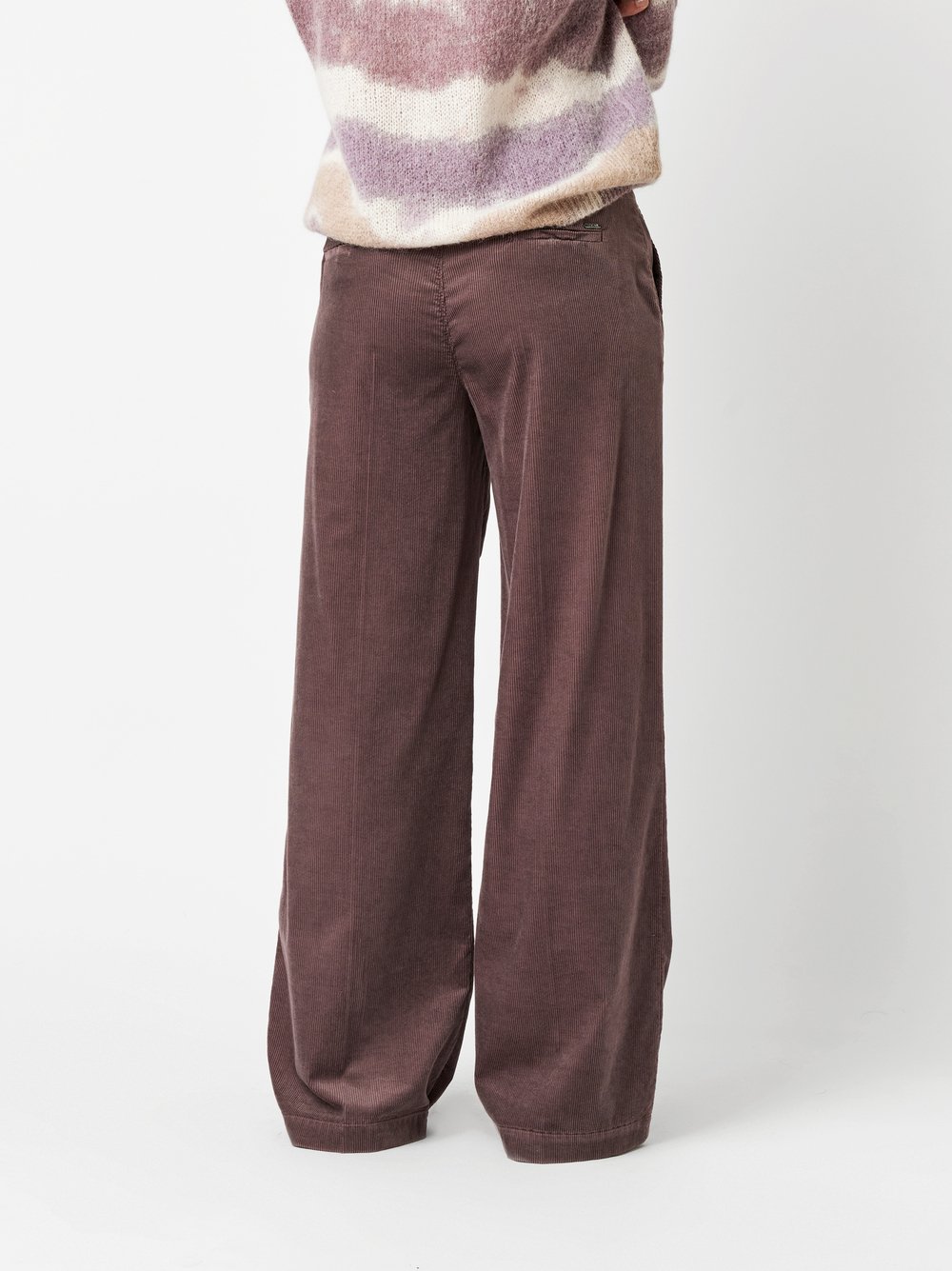 Jeans Luisa mauve Rueckansicht